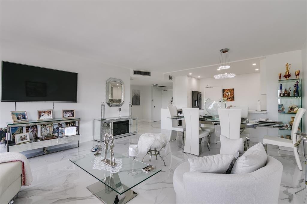3333 NE 34th Street, #304, Fort Lauderdale, FL 33308 Photo 2