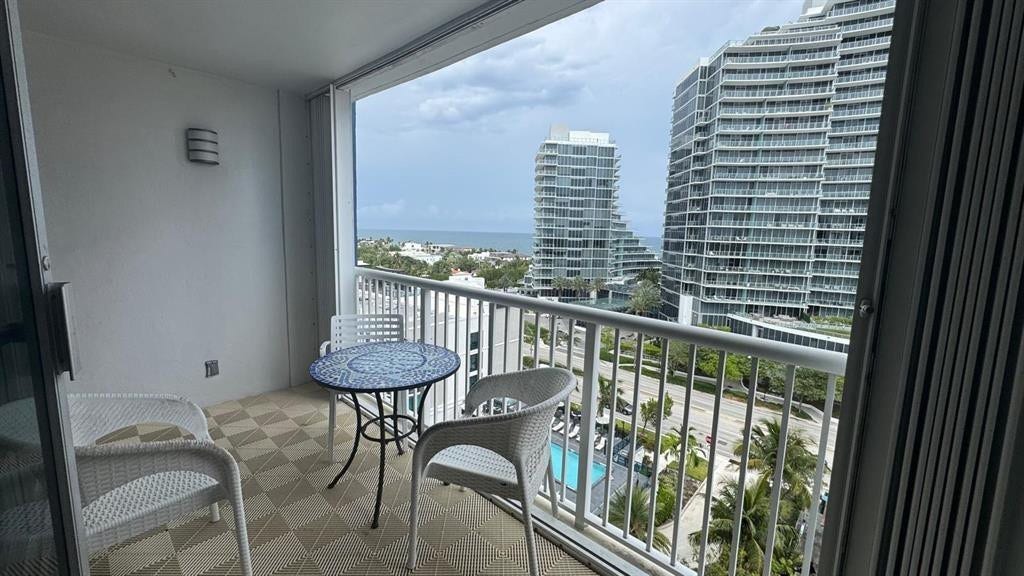 2200 NE 33rd Avenue, #11F, Fort Lauderdale, Fort Lauderdale, FL 33305 Photo 2