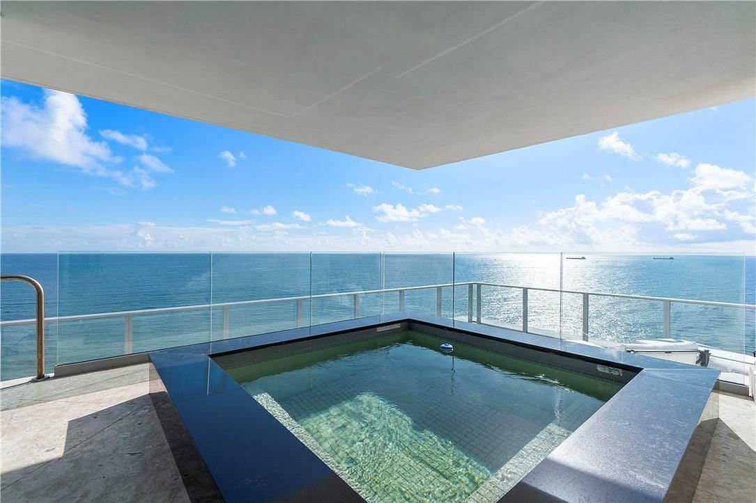 2200 N Ocean Boulevard, #N1701/N1801, Fort Lauderdale, FL 33305 SKY TERRACE PLUNGE POOL