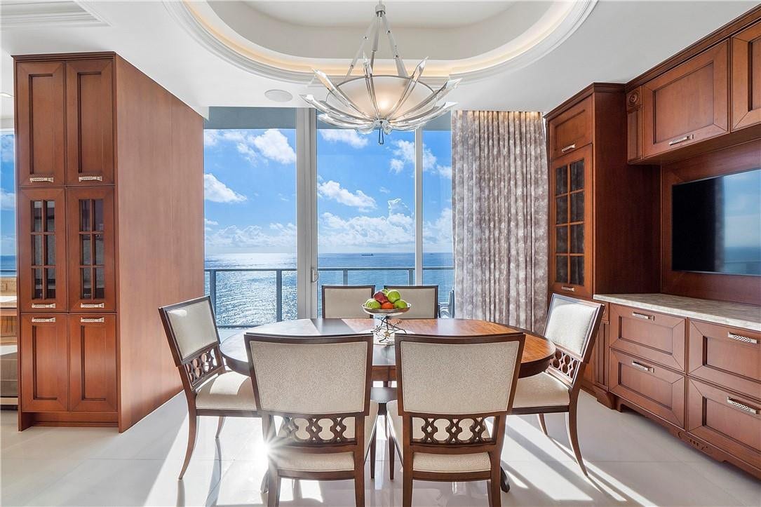 2200 N Ocean Boulevard, #N1701/N1801, Fort Lauderdale, FL 33305 EAT IN KITCHEN / BREAKFAST AREA