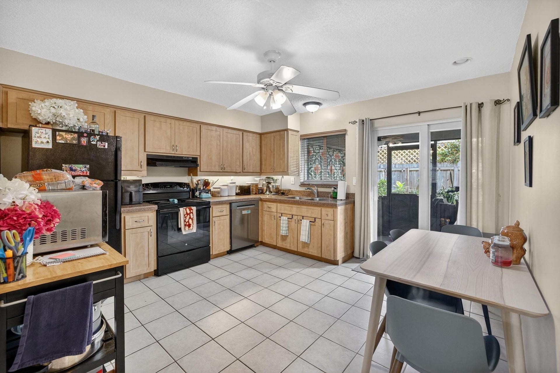2608 Kitchen
