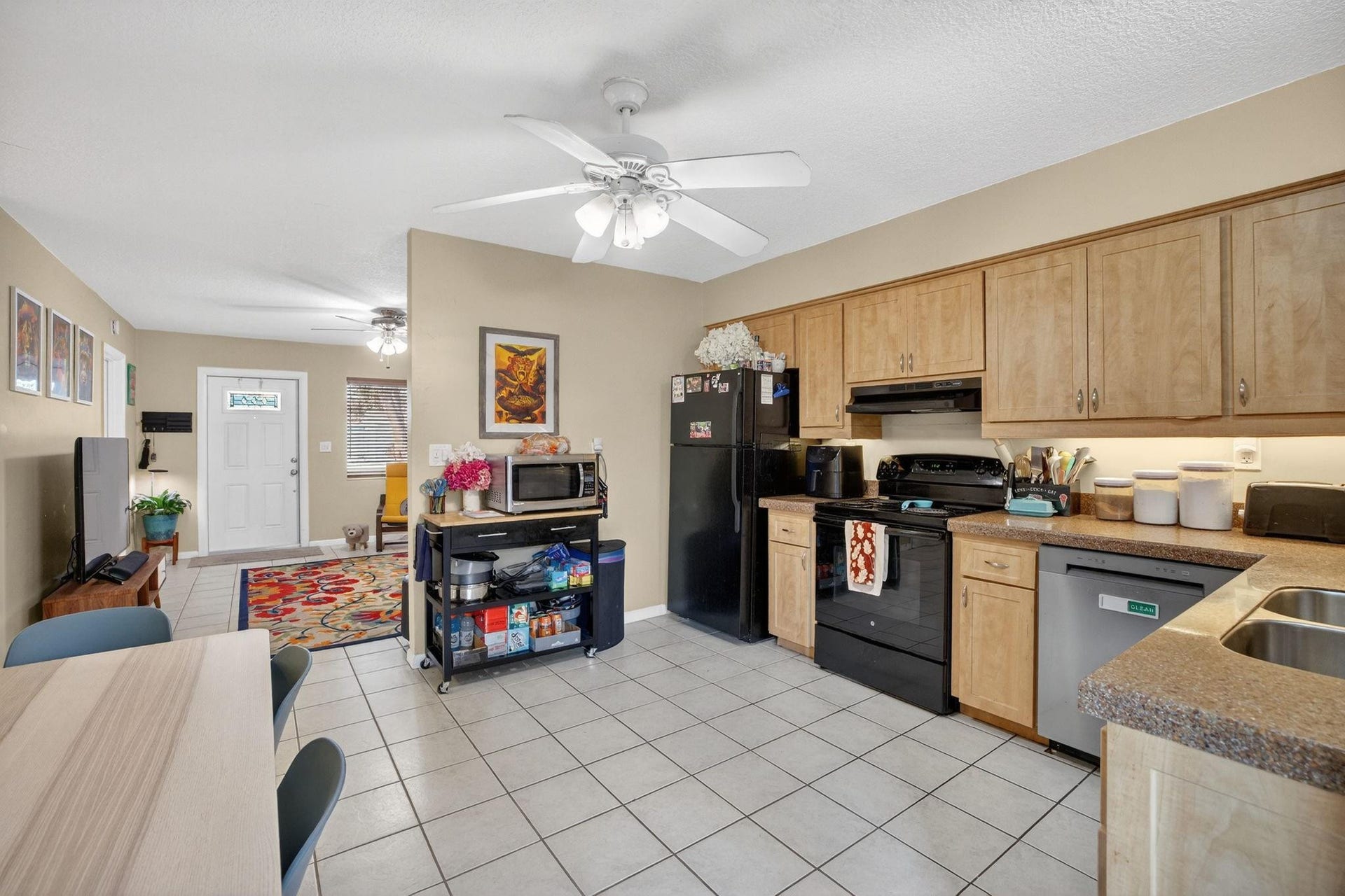 2608 Kitchen