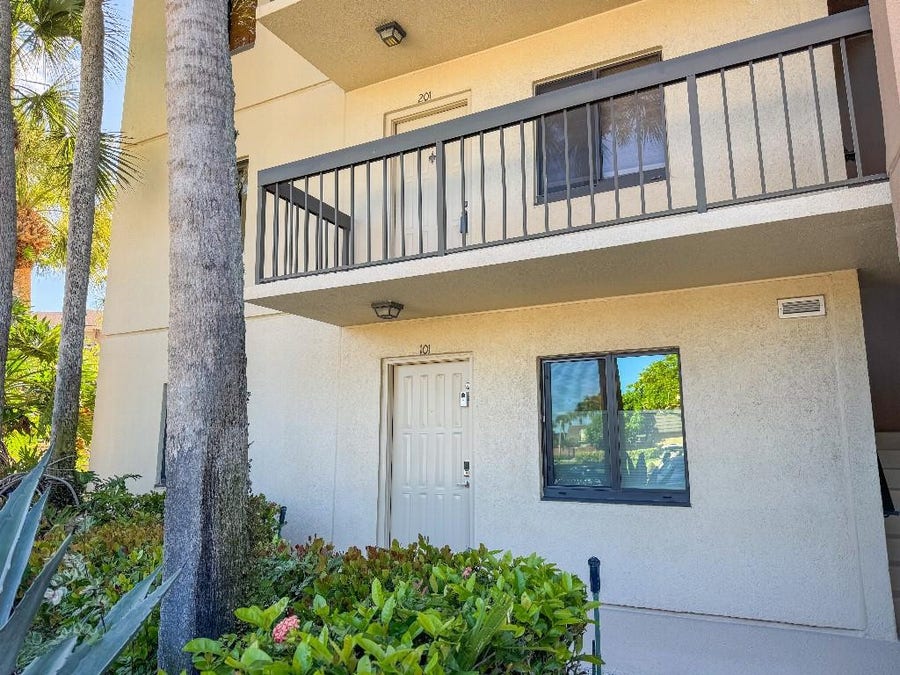 Property photo for 901 Seafarer Circle, #101, Jupiter, FL