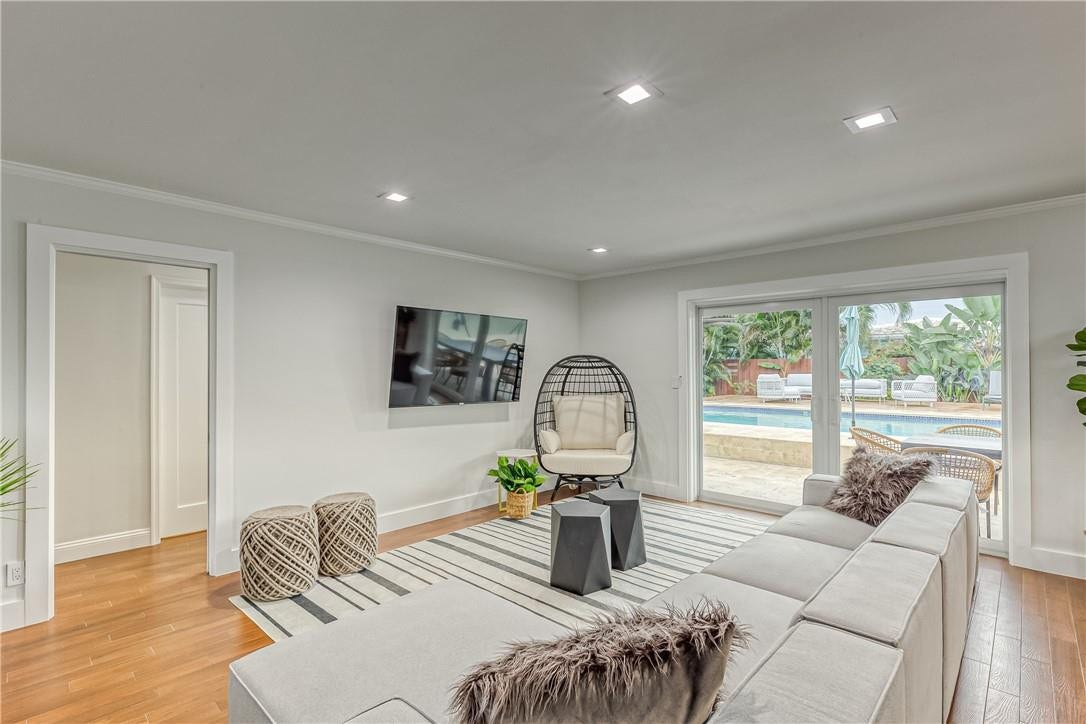 Open layout fully appointed eat in kitchen with island for 4, stainless steel refrigerator with filtered water/ice maker, Keurig machine for pod or regular drip coffee, toaster, microwave, filtered water etc. Look on listing for a detailed list of everything located inside kitchen.