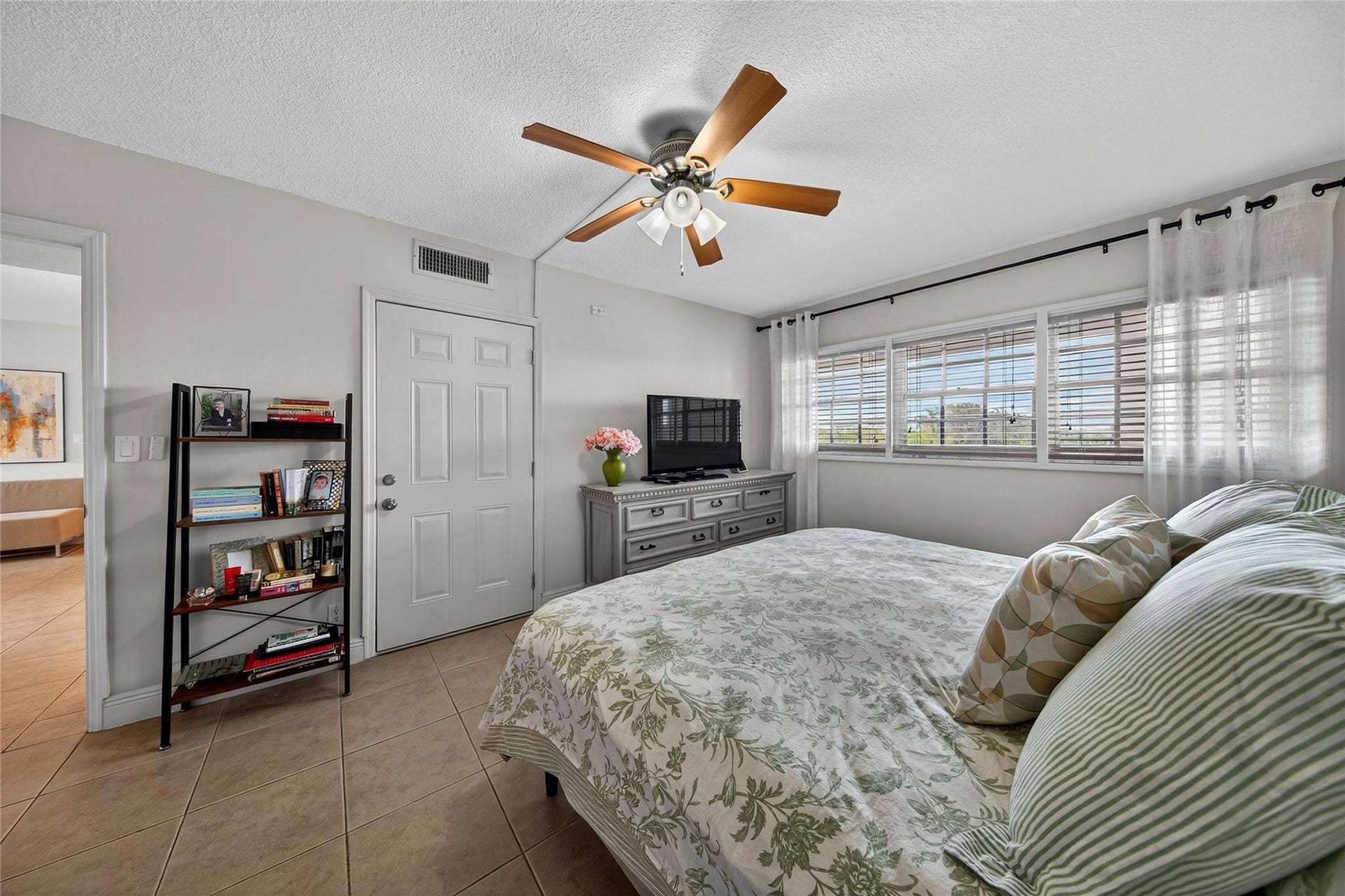 3200 N Palm Aire Drive, #508, Pompano Beach, FL 33069