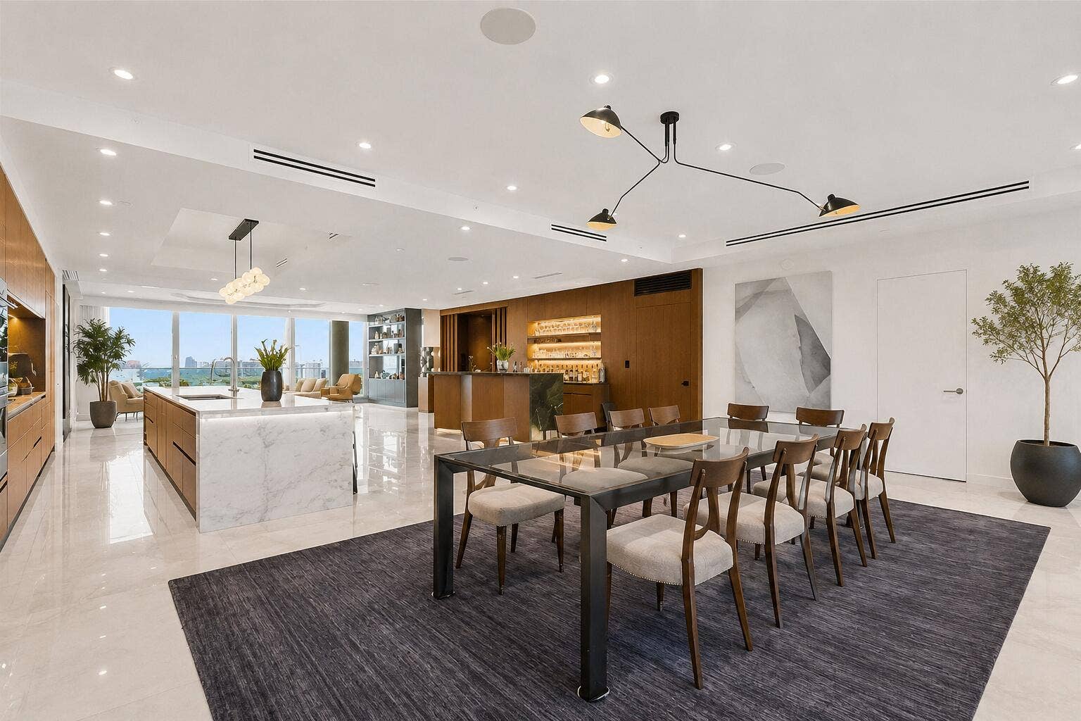 1180 N Federal Highway, #Ph-1606, Fort Lauderdale, FL 33304 Expansive Open Dining with City to Ocean Views