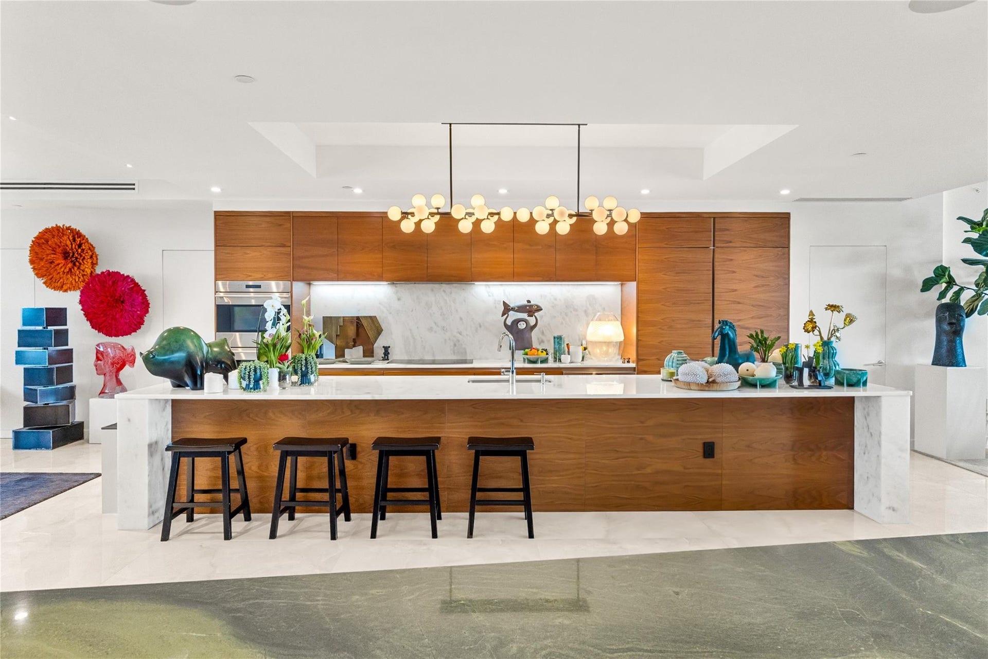 1180 N Federal Highway, #Ph-1606, Fort Lauderdale, FL 33304 Main Kitchen