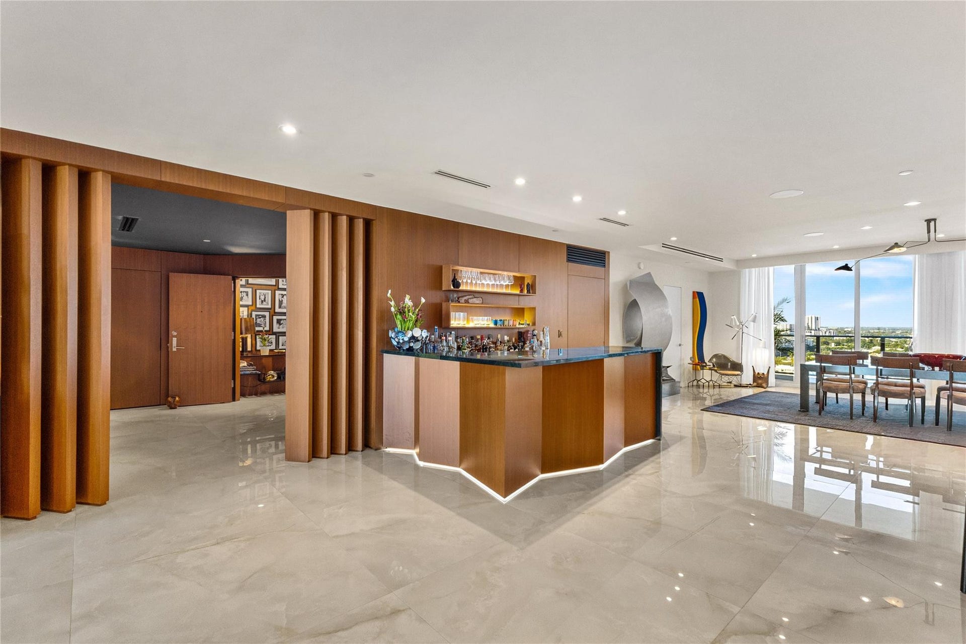1180 N Federal Highway, #Ph-1606, Fort Lauderdale, FL 33304 Foyer Entrance