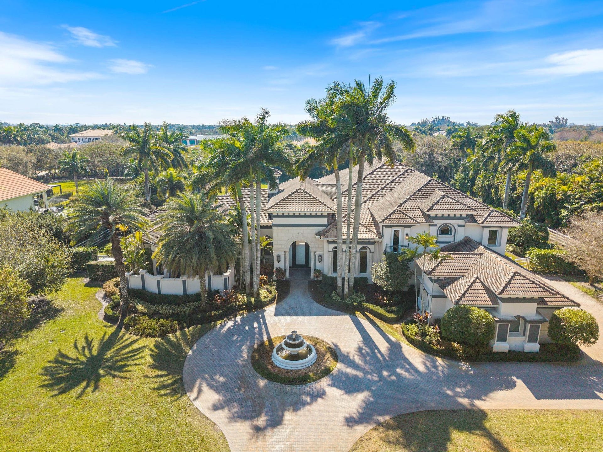 16850 Stratford Court, Southwest Ranches, FL 33331