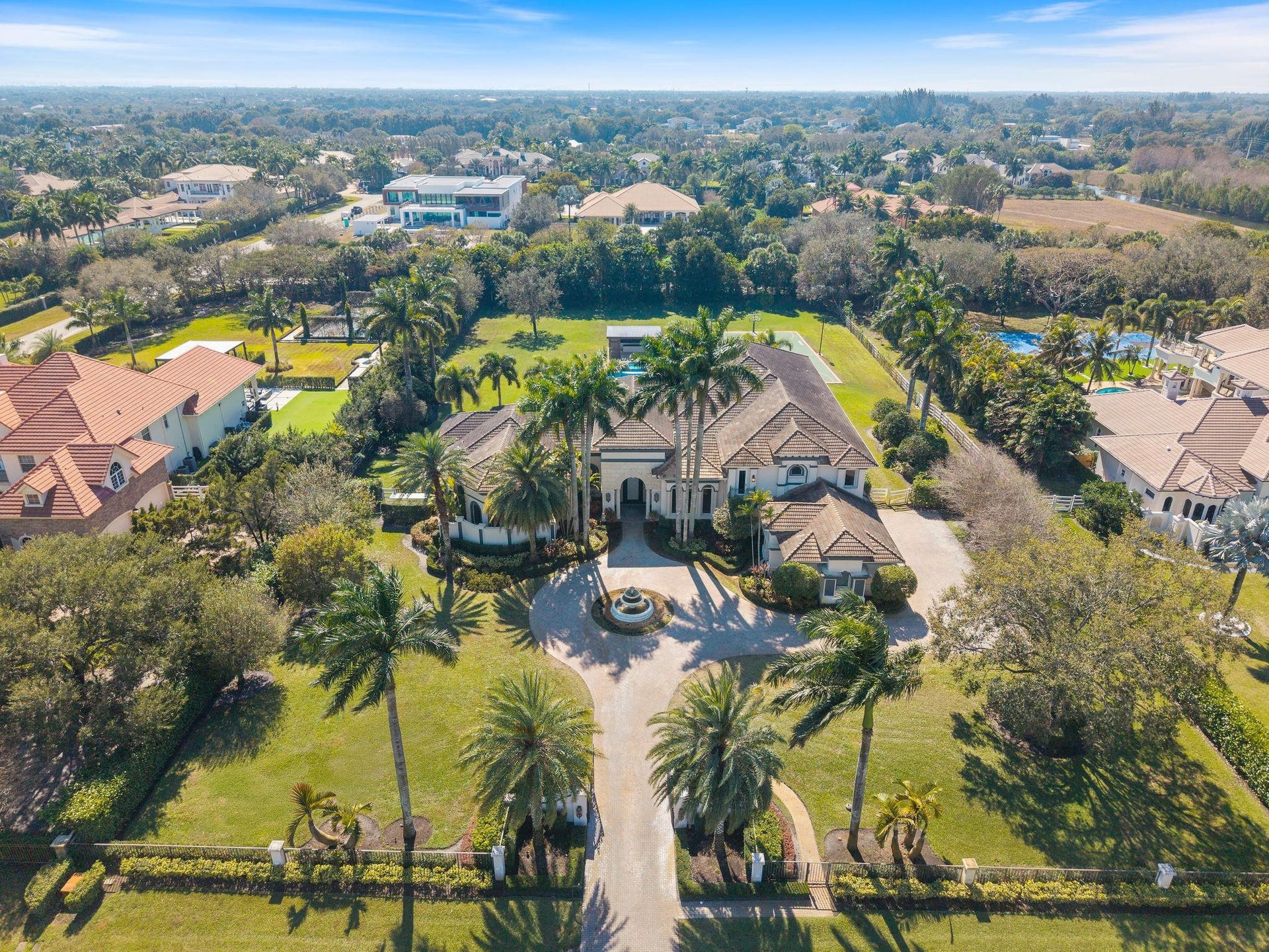 16850 Stratford Court, Southwest Ranches, FL 33331