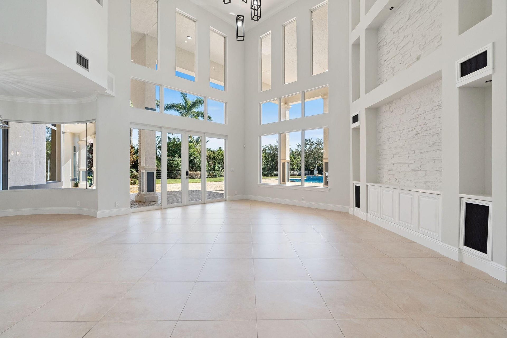 16850 Stratford Court, Southwest Ranches, FL 33331
