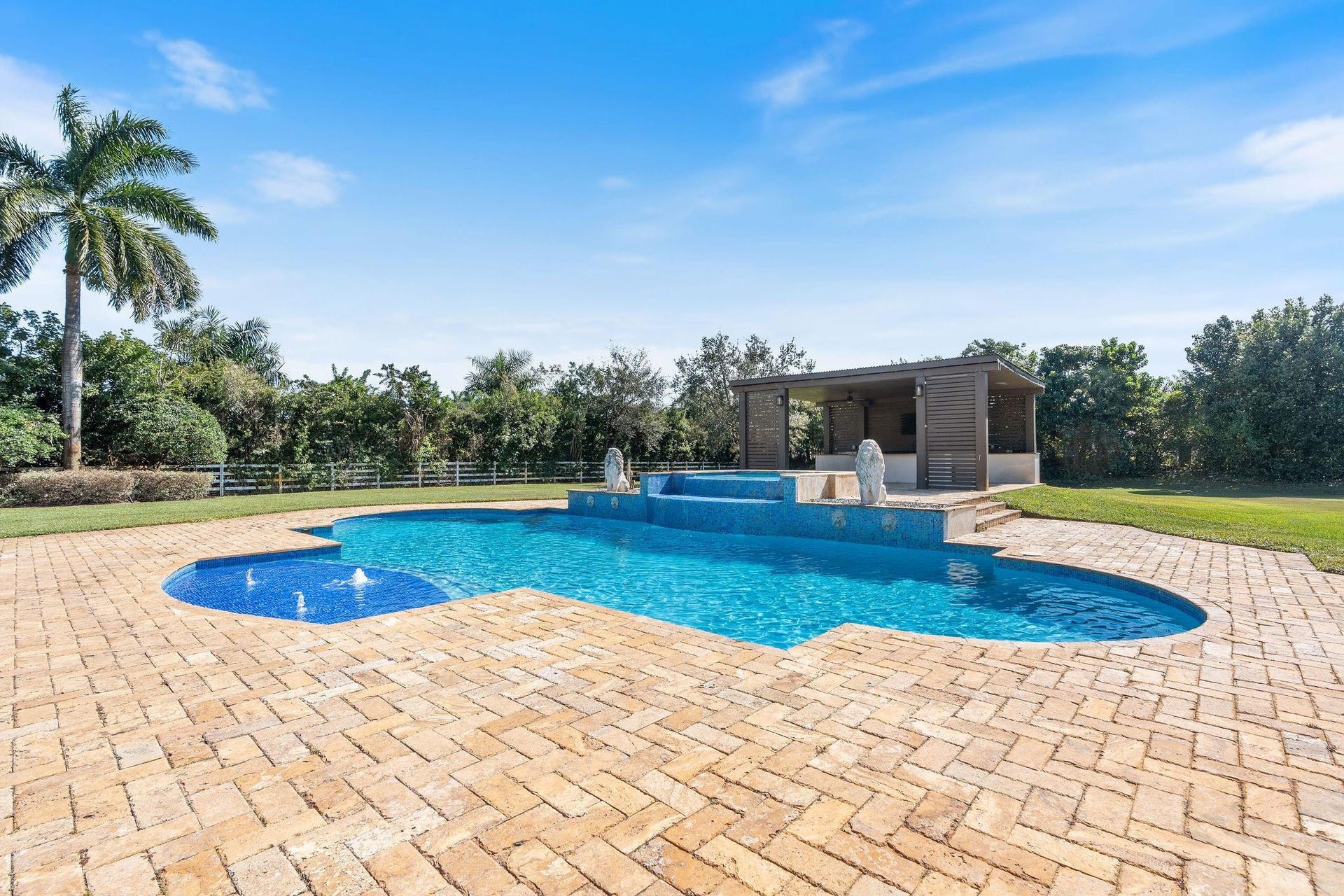 16850 Stratford Court, Southwest Ranches, FL 33331