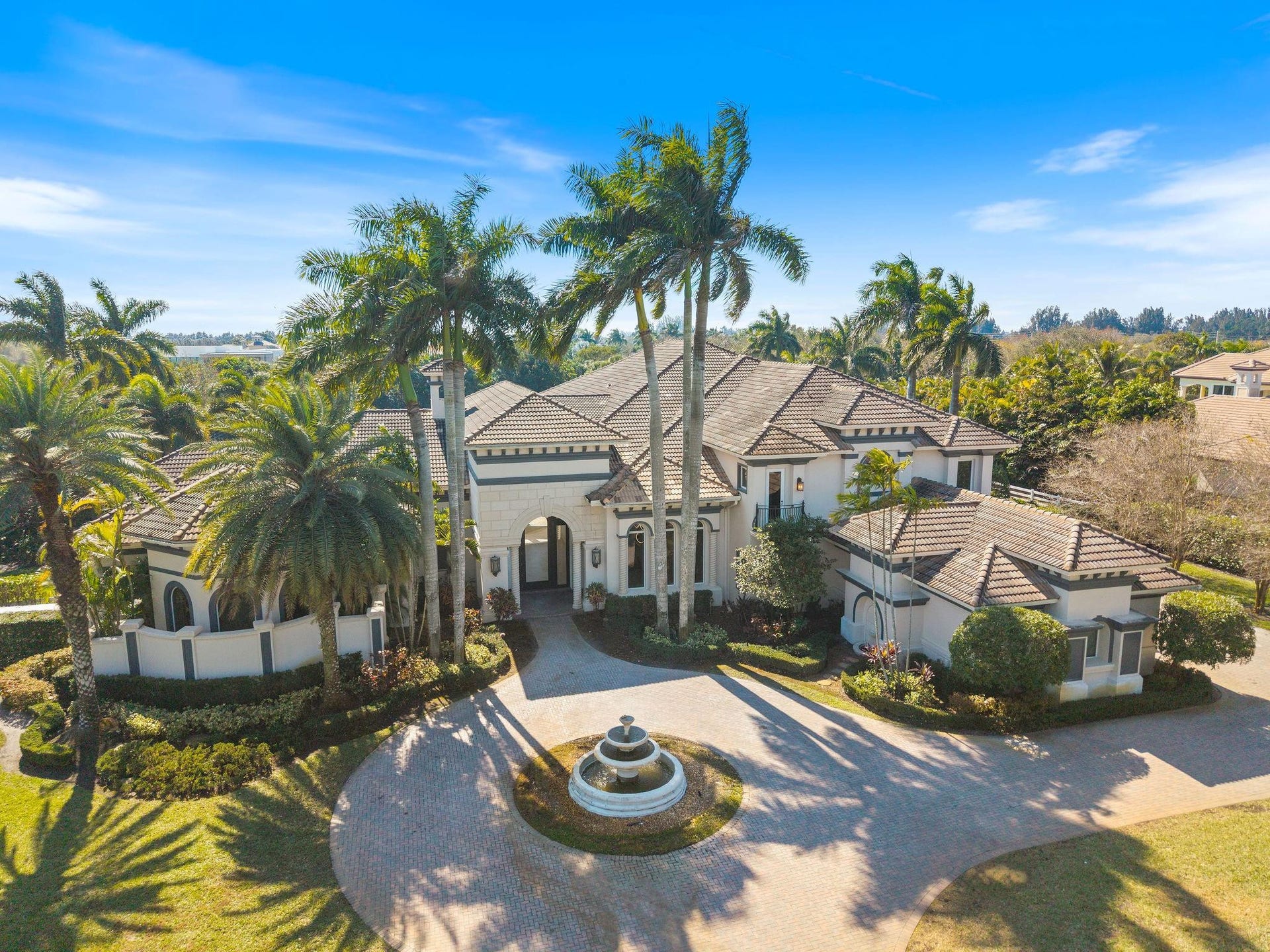 16850 Stratford Court, Southwest Ranches, FL 33331