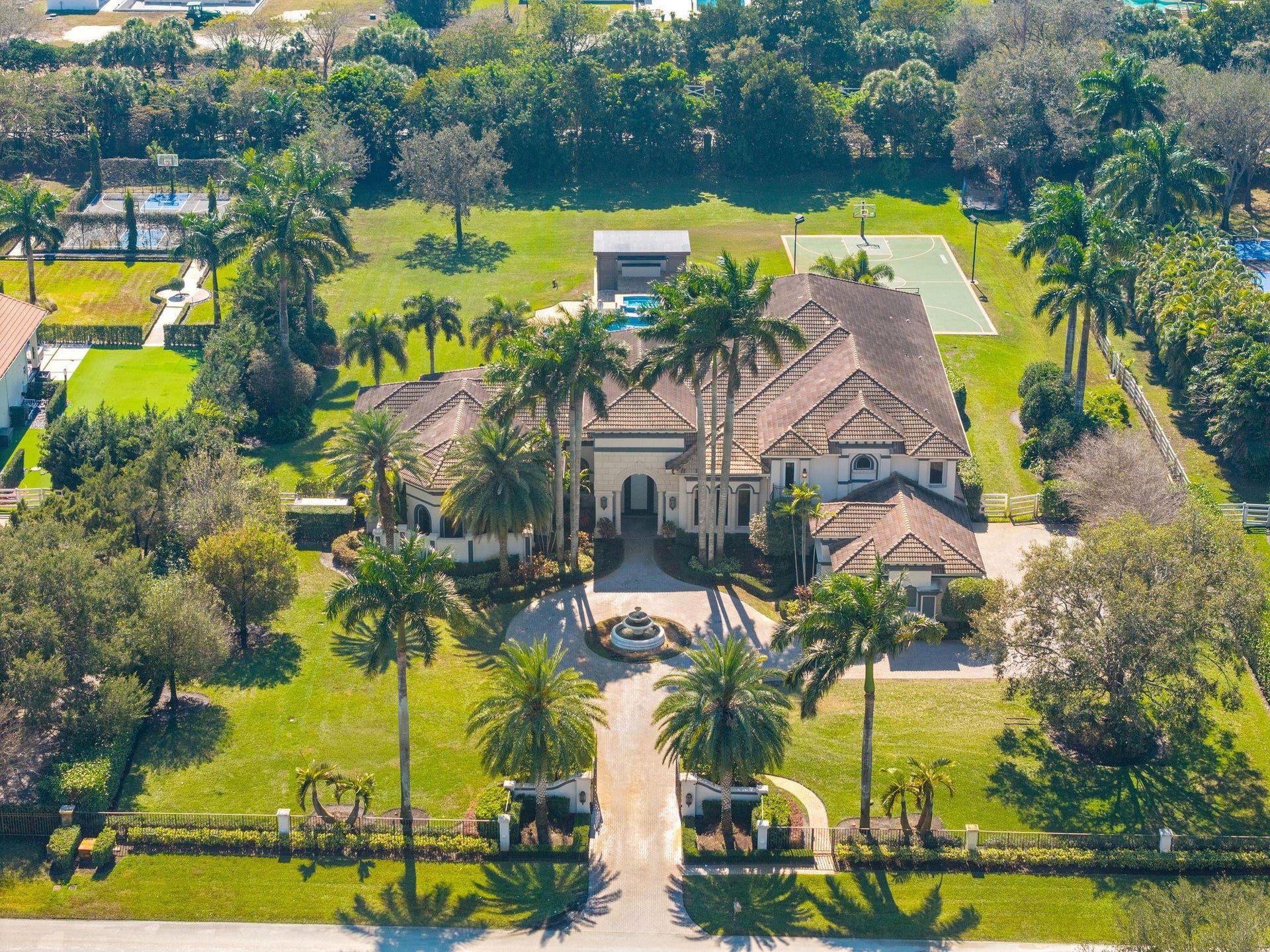 16850 Stratford Court, Southwest Ranches, FL 33331