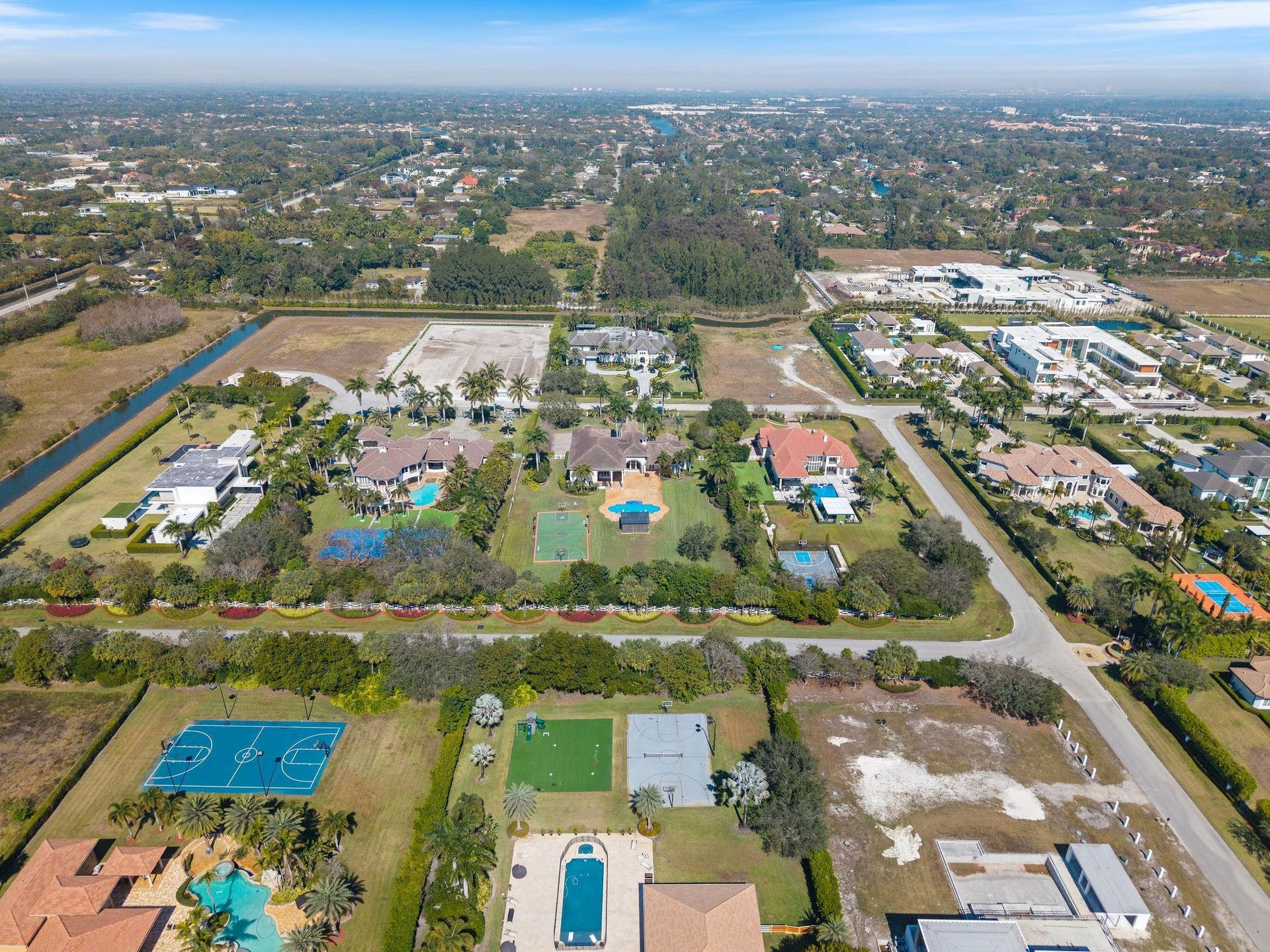 16850 Stratford Court, Southwest Ranches, FL 33331