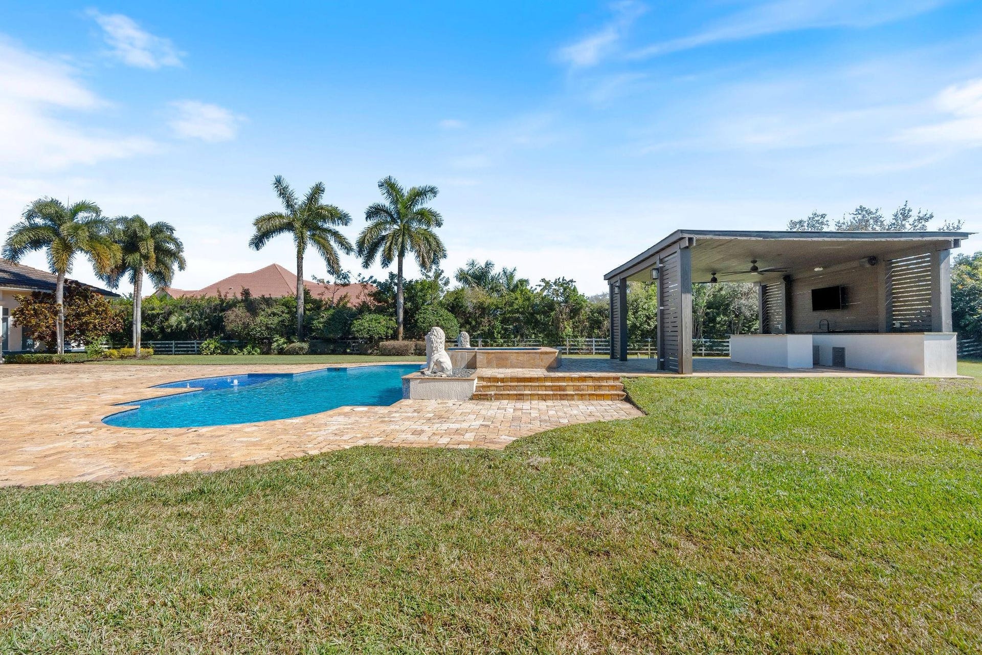 16850 Stratford Court, Southwest Ranches, FL 33331