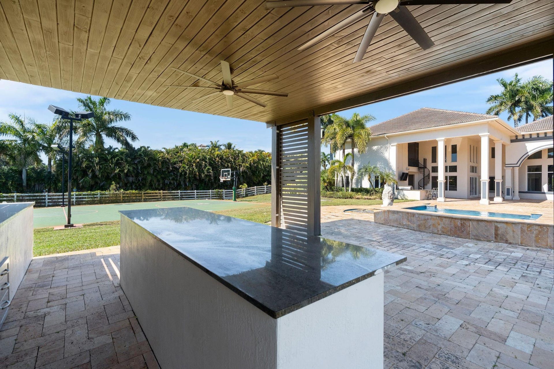 16850 Stratford Court, Southwest Ranches, FL 33331