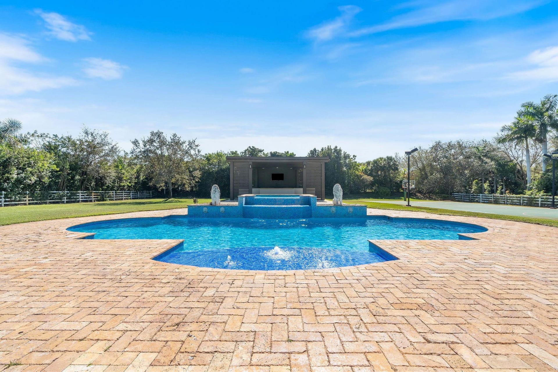 16850 Stratford Court, Southwest Ranches, FL 33331