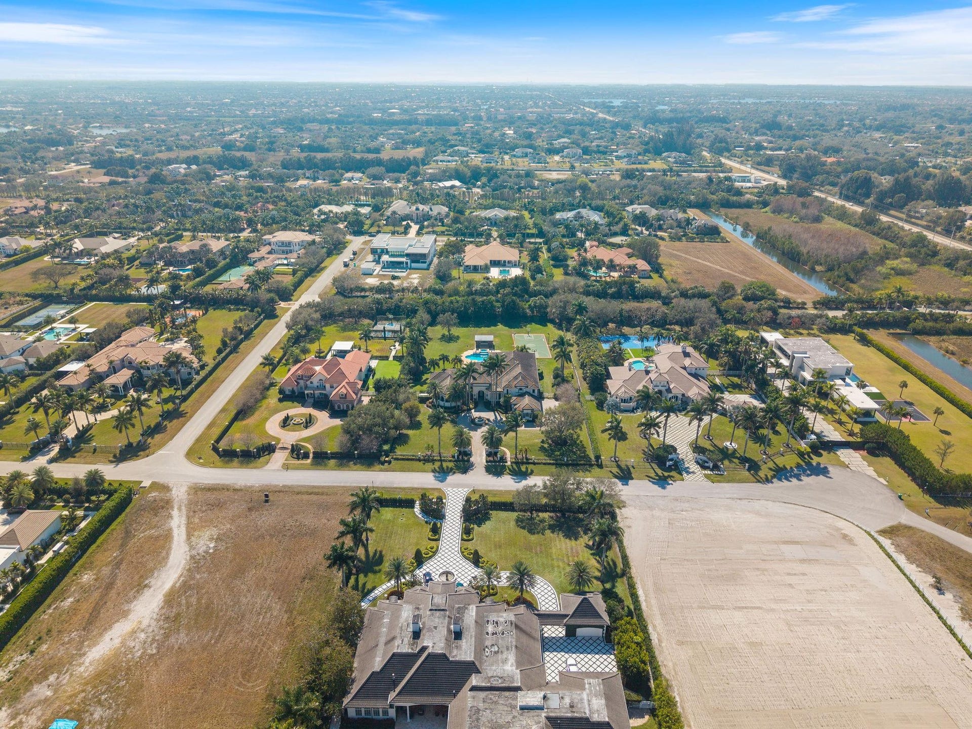 16850 Stratford Court, Southwest Ranches, FL 33331