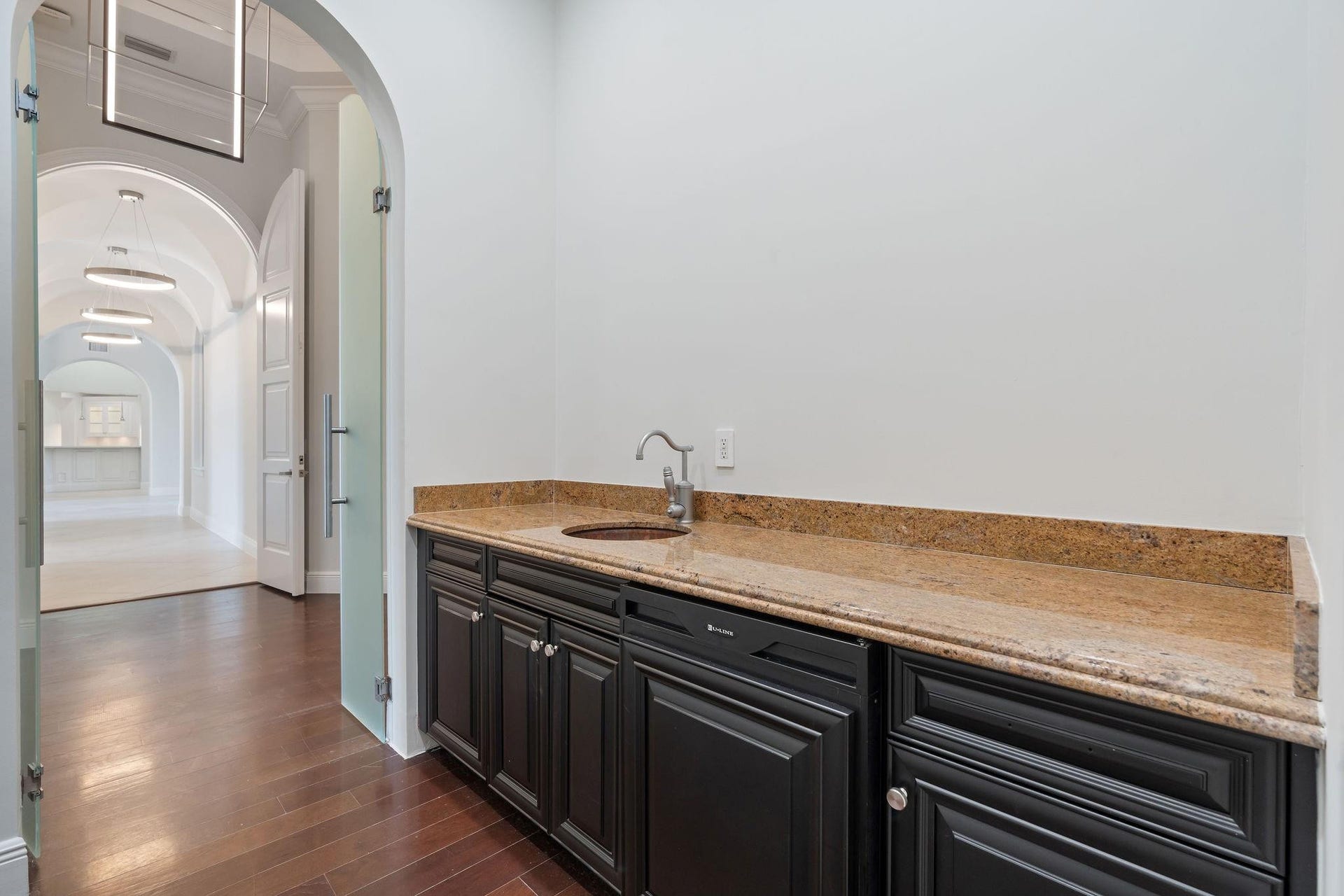 16850 Stratford Court, Southwest Ranches, FL 33331
