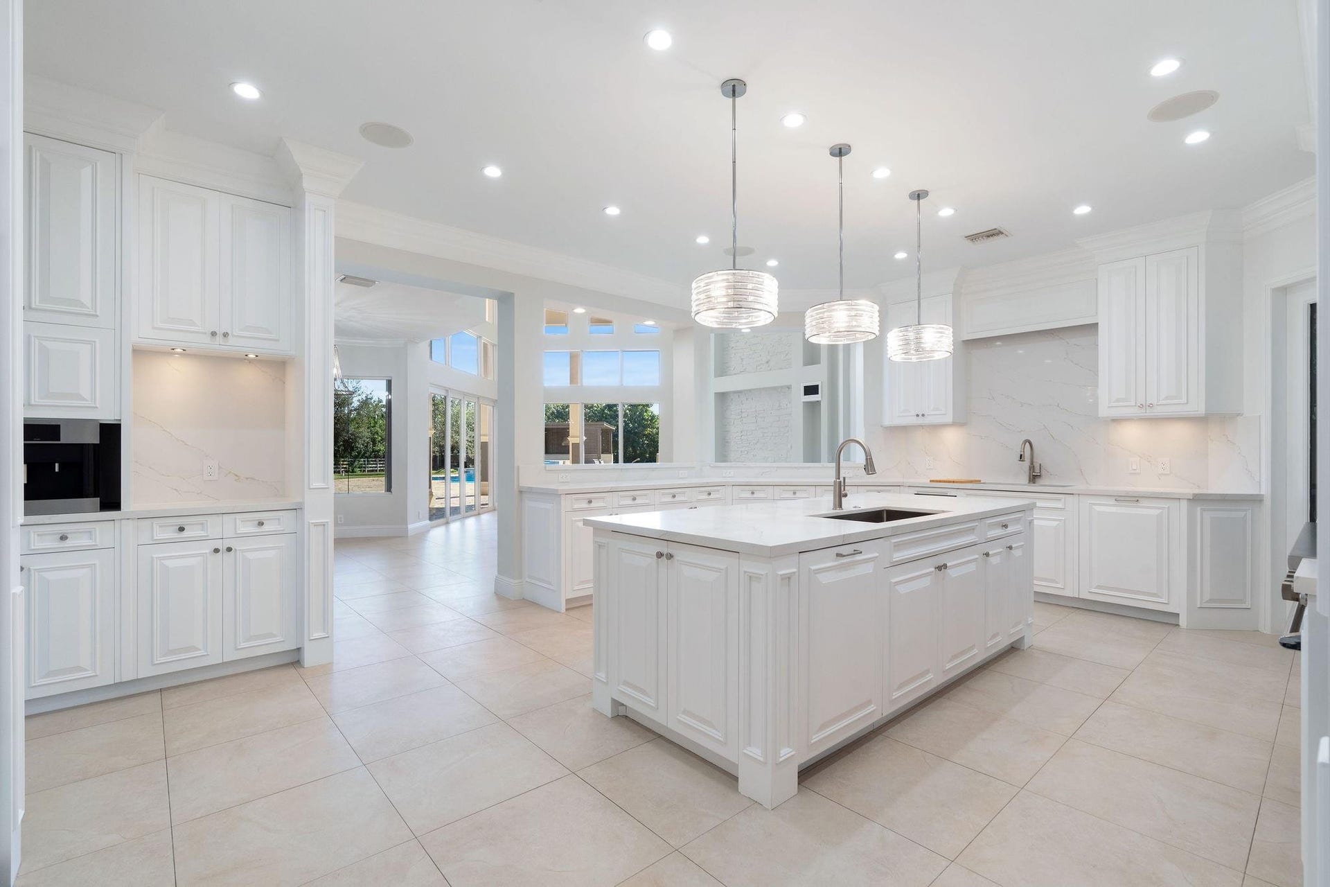 16850 Stratford Court, Southwest Ranches, FL 33331