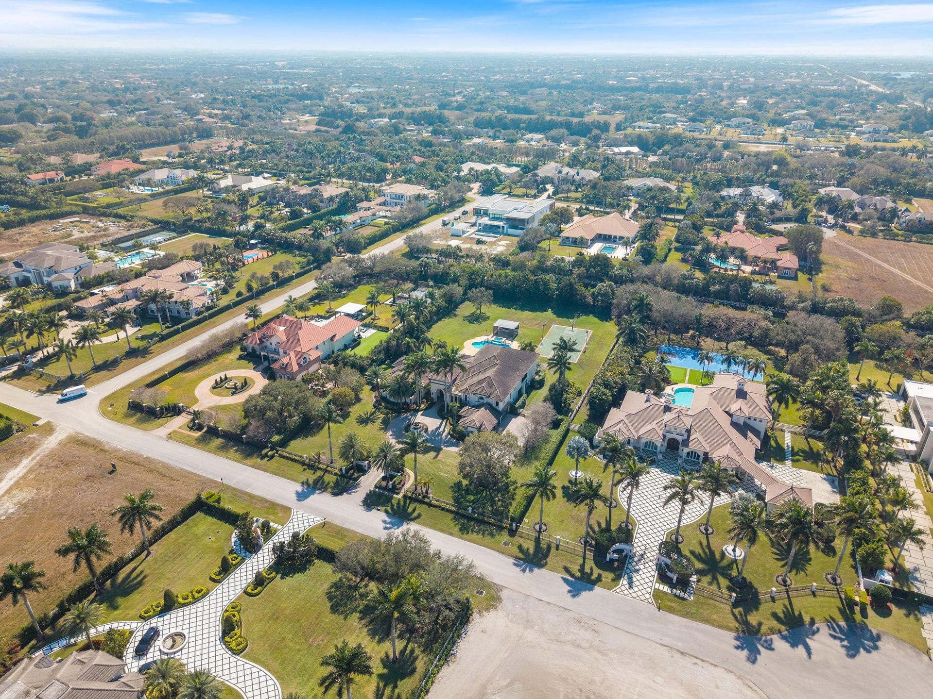 16850 Stratford Court, Southwest Ranches, FL 33331