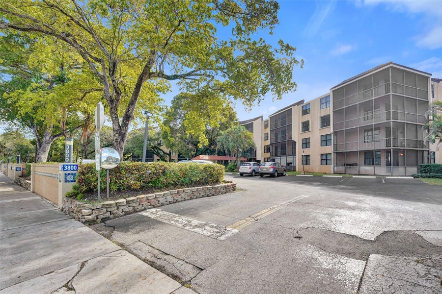 Property photo for 3800 N Hills Drive, #412, Hollywood, FL
