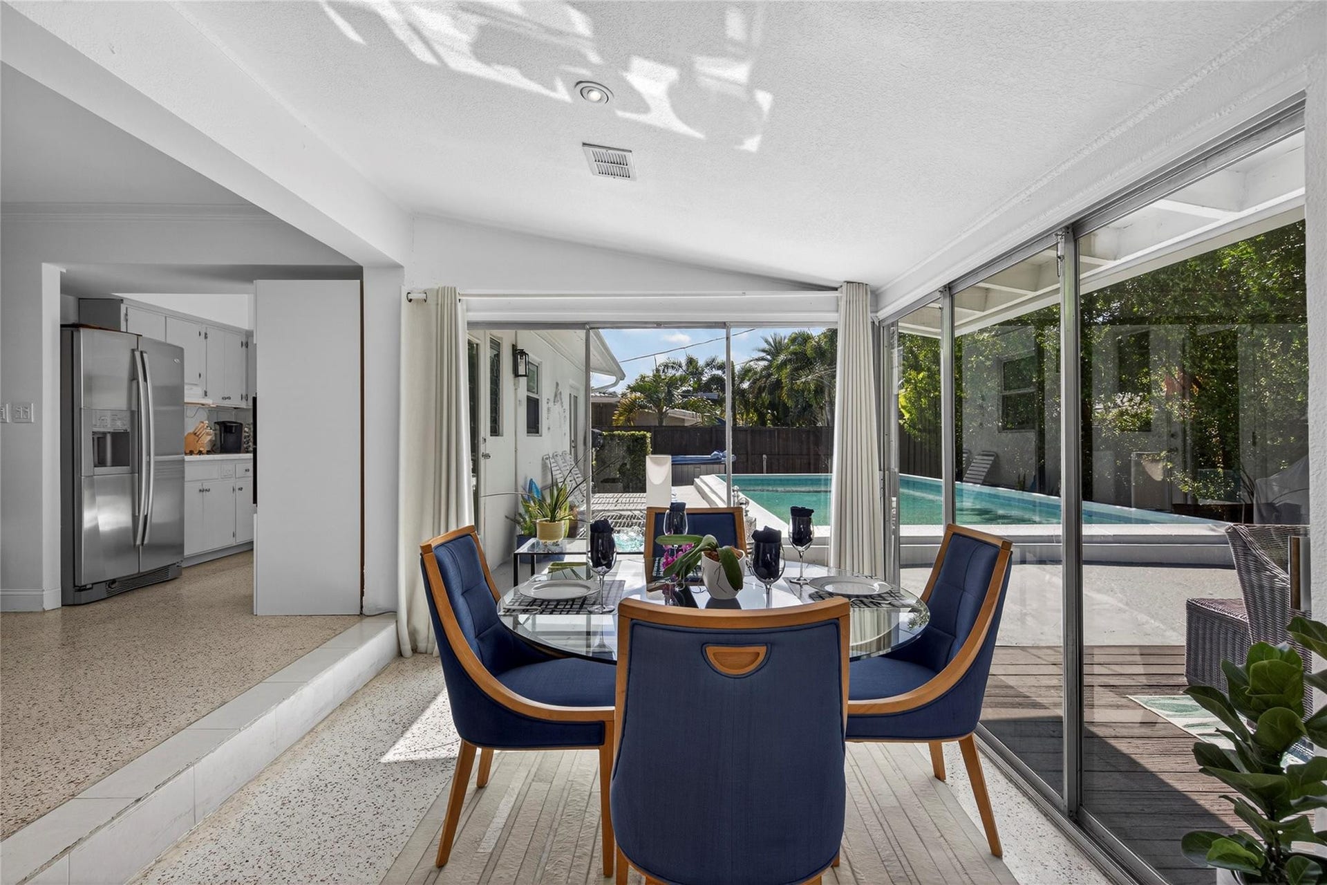 2701 NE 10th Terrace, Wilton Manors, FL 33334