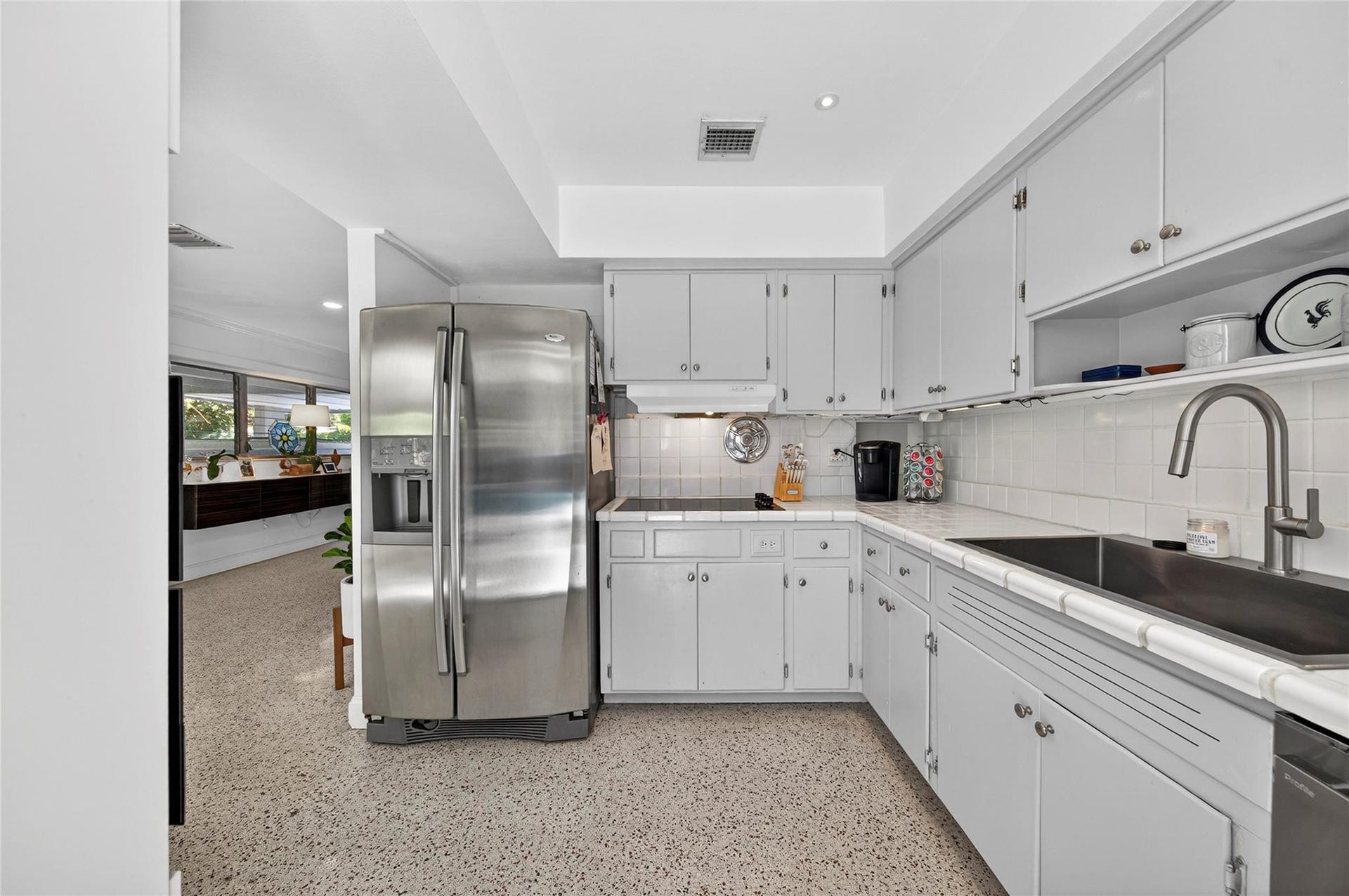 2701 NE 10th Terrace, Wilton Manors, FL 33334