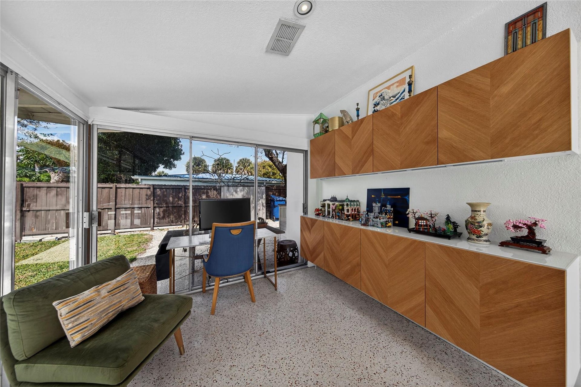 2701 NE 10th Terrace, Wilton Manors, FL 33334