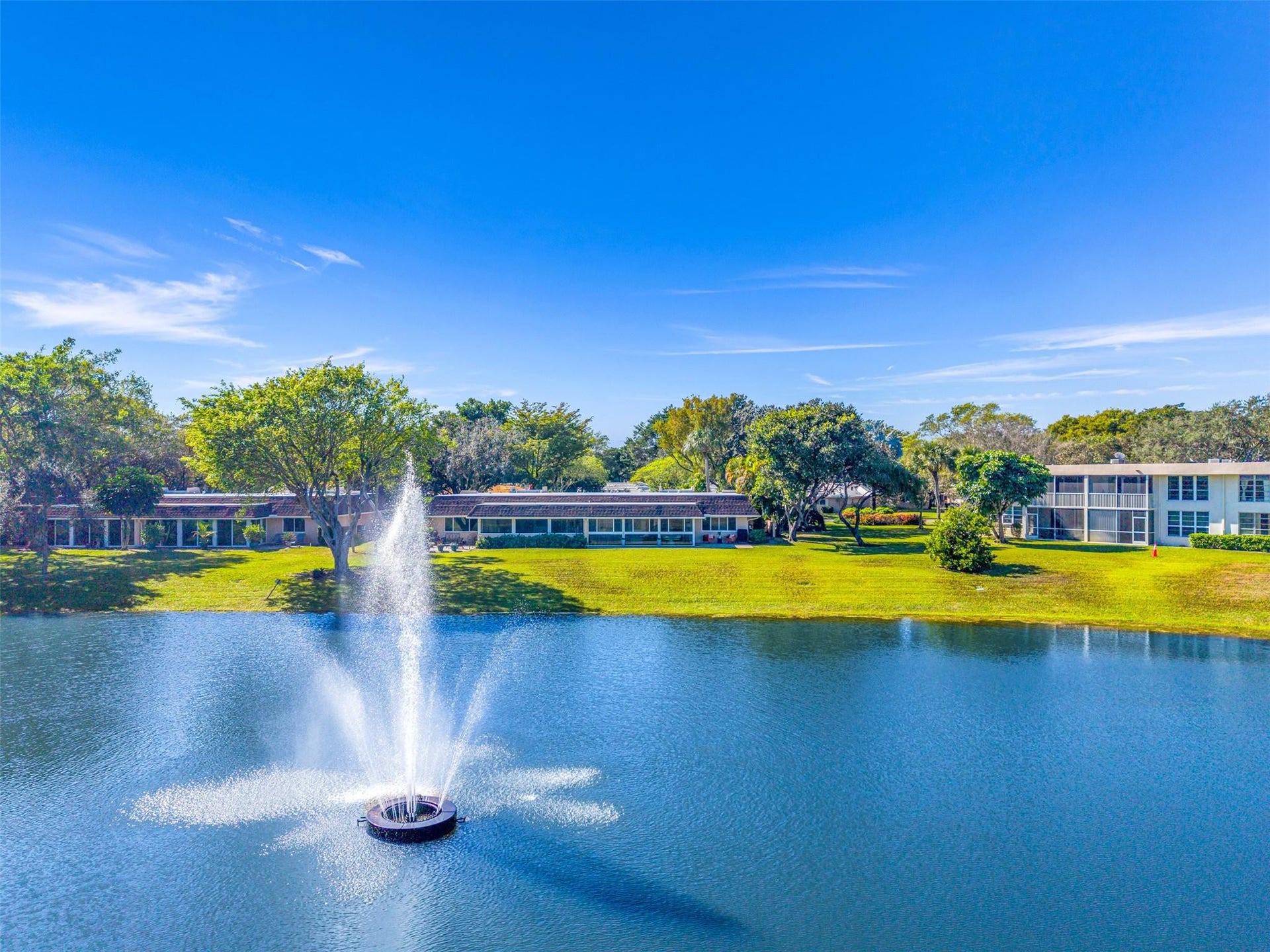 3651 Oaks Clubhouse Drive, #P11, Pompano Beach, FL 33069 Photo 22