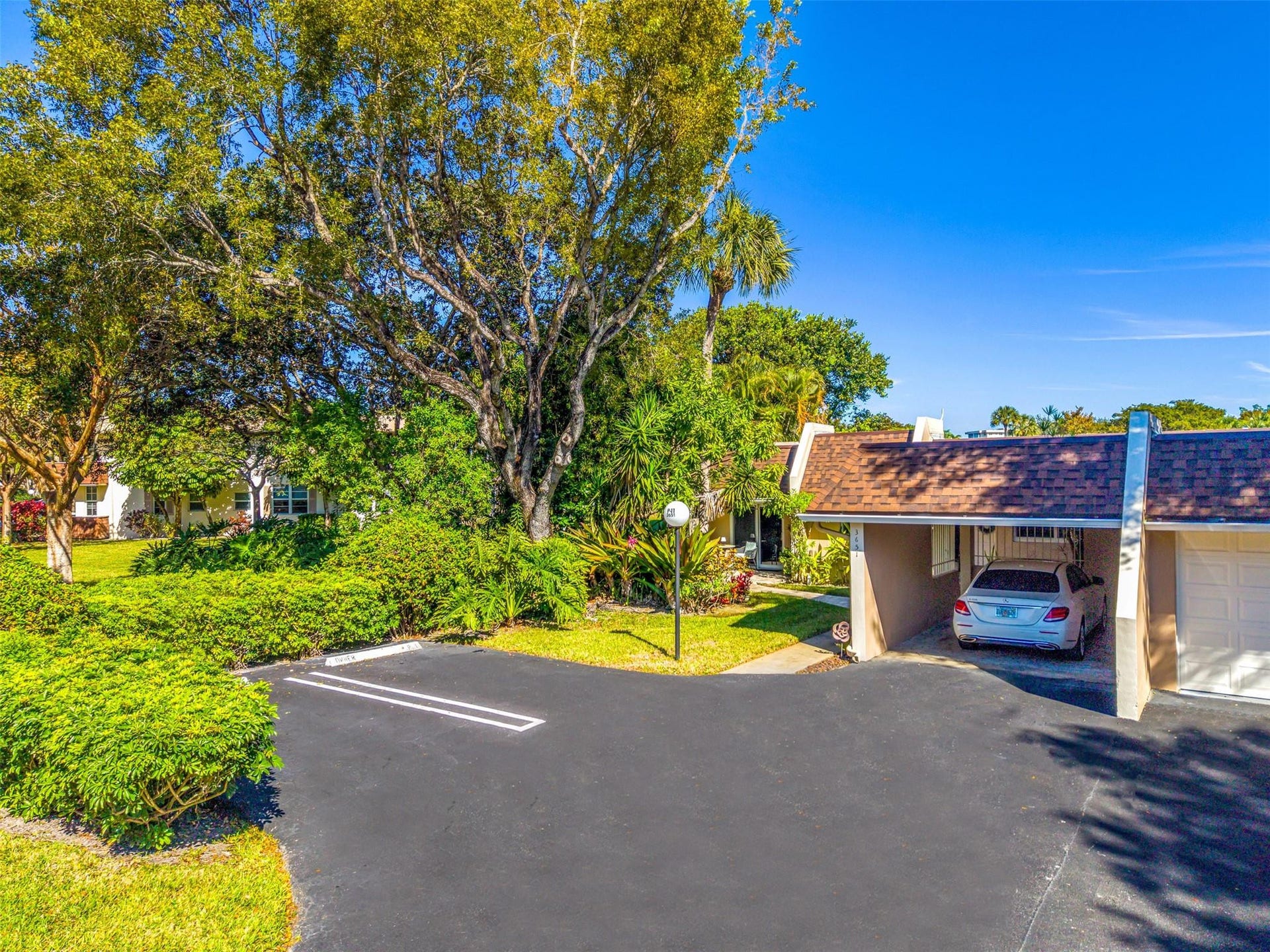 3651 Oaks Clubhouse Drive, #P11, Pompano Beach, FL 33069 Photo 23