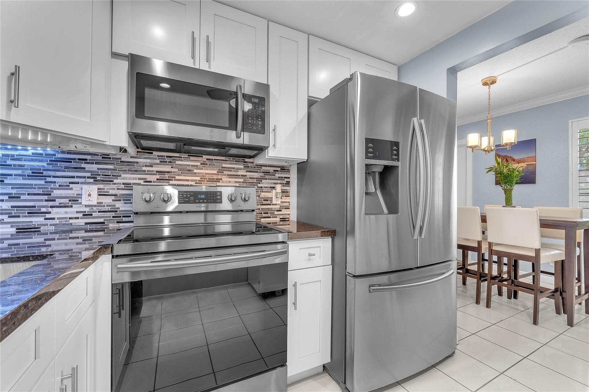 290 Farnham M, Deerfield Beach, FL 33442 Photo 2
