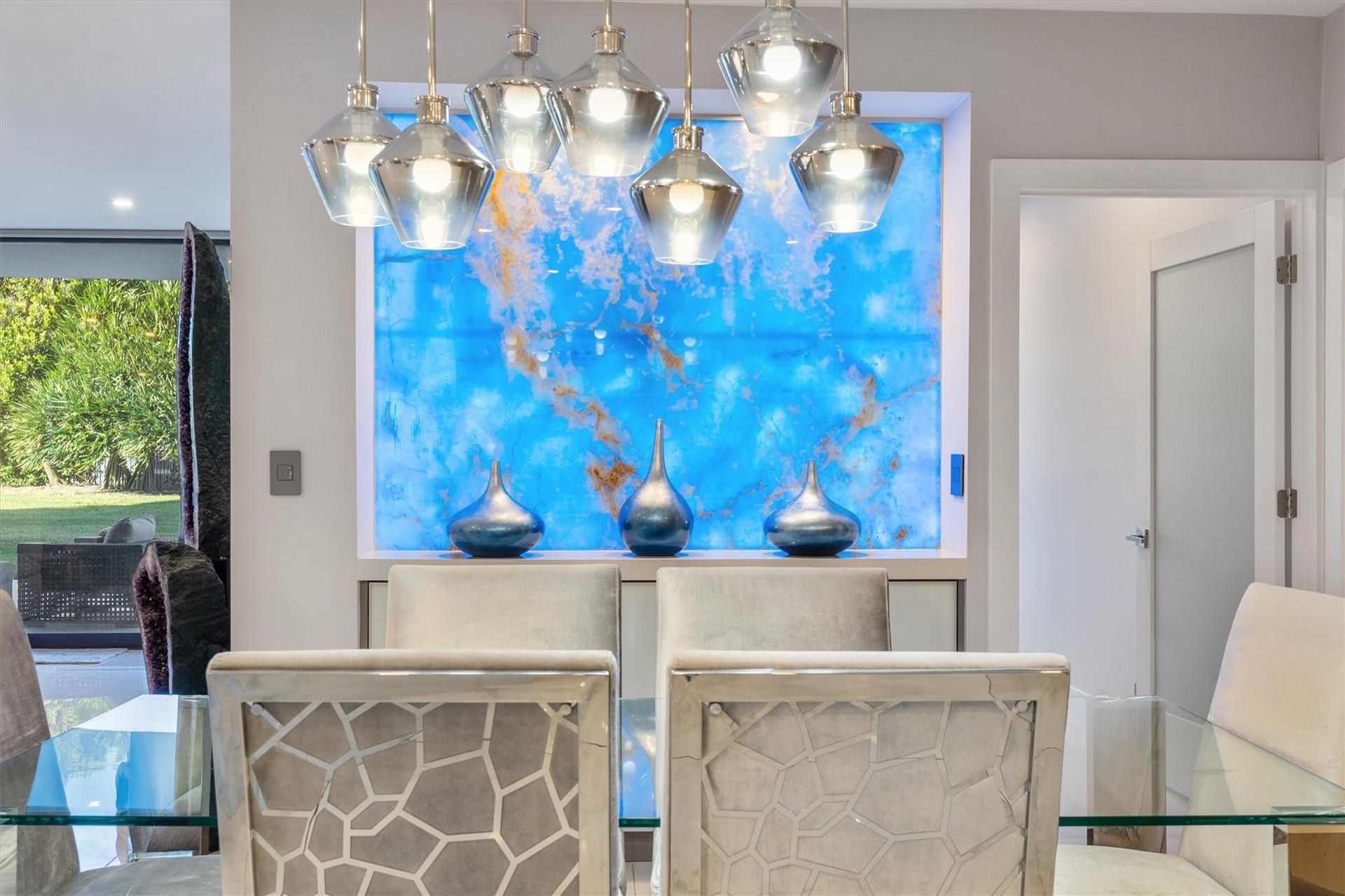 3100 S Ocean Boulevard, #105n, Palm Beach, FL 33480 Backlit blue onyx