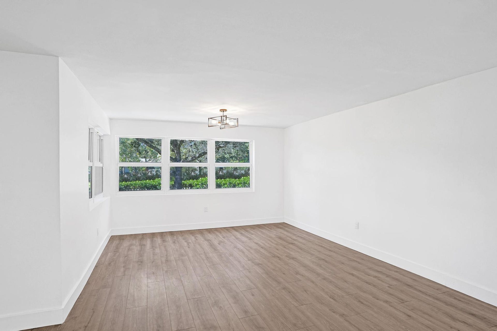 216 Bayberry Drive, Plantation, FL 33317 Photo 22