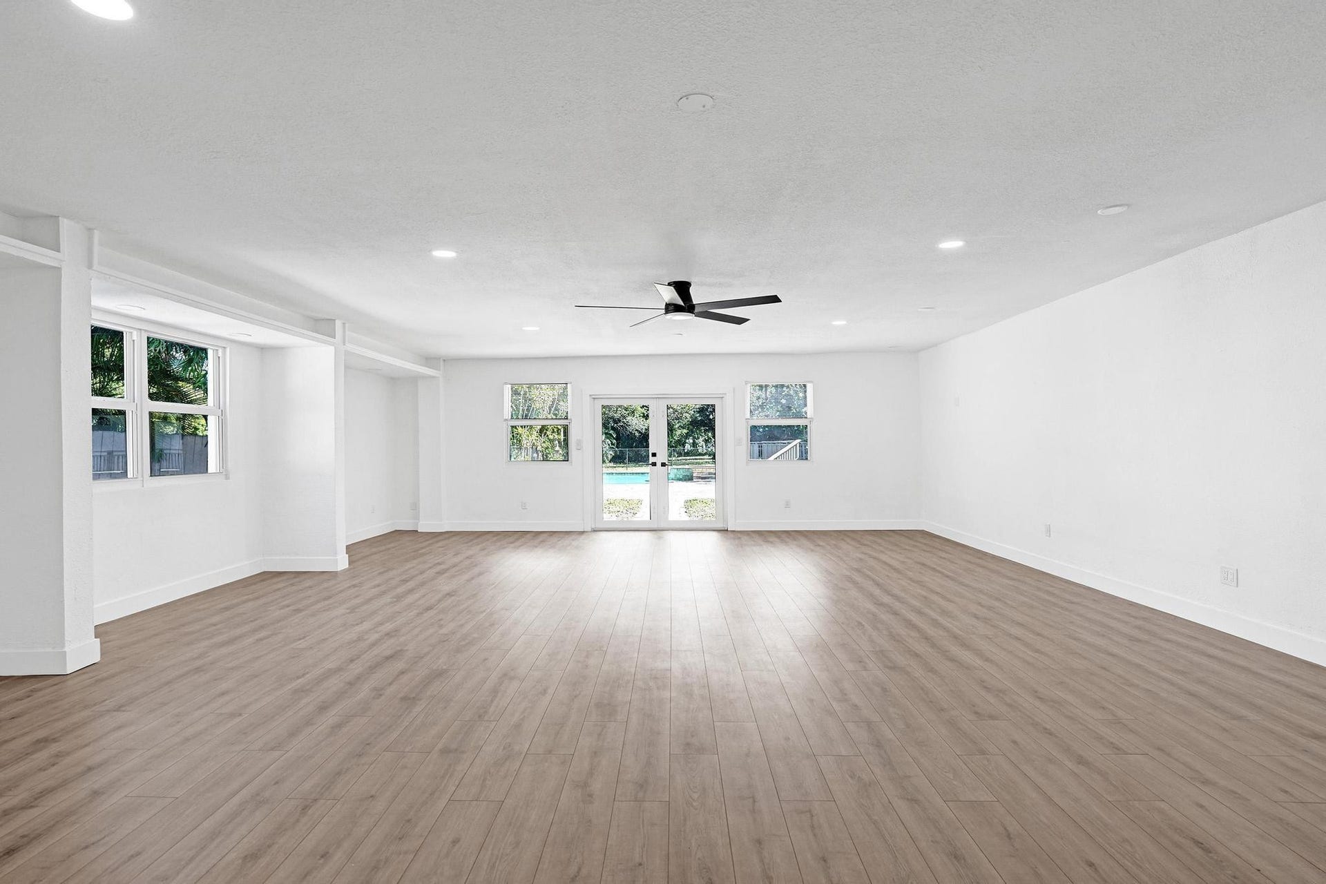 216 Bayberry Drive, Plantation, FL 33317 Photo 7