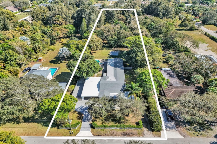 Property photo for 216 Bayberry Drive, Plantation, FL