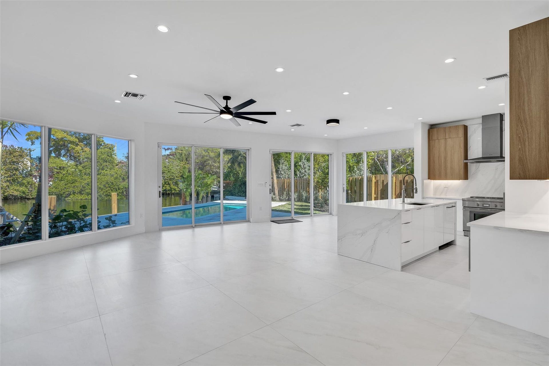 1133 NE 18th Court, Fort Lauderdale, FL 33305 Photo 3