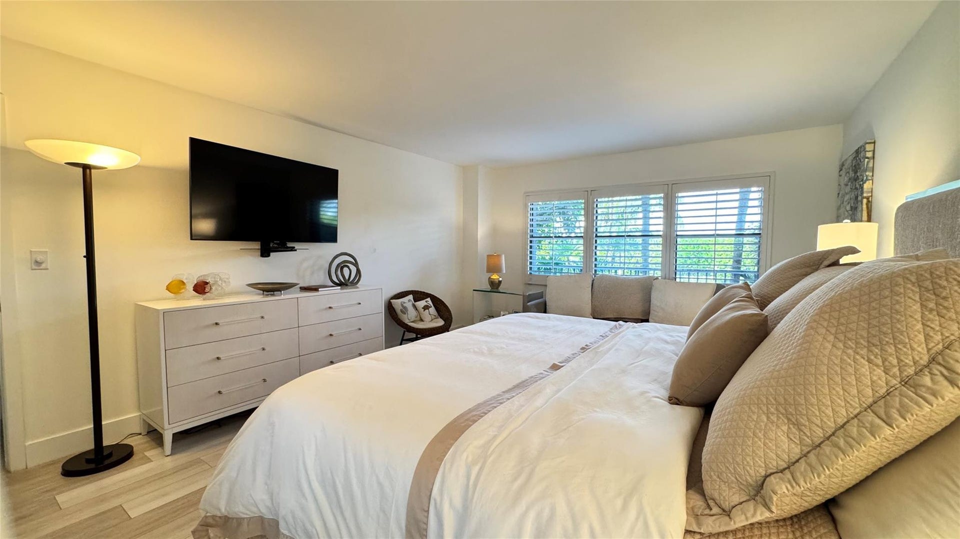 5100 N Ocean Boulevard, #313, Lauderdale-By-The-Sea, Lauderdale By The Sea, FL 33308 5100 N Ocean Boulevard, #313, Lauderdale-By-The-Sea, Lauderdale By The Sea, FL 33308
