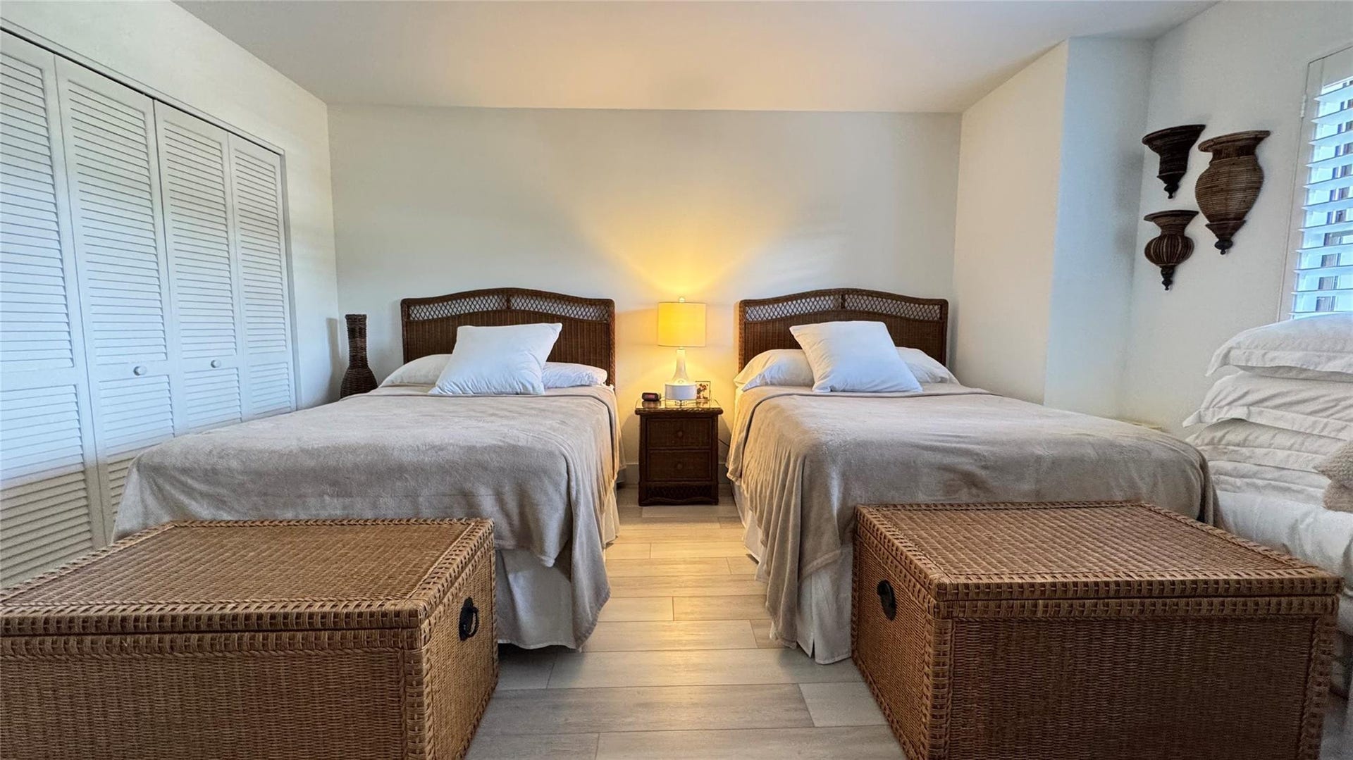 5100 N Ocean Boulevard, #313, Lauderdale-By-The-Sea, Lauderdale By The Sea, FL 33308 5100 N Ocean Boulevard, #313, Lauderdale-By-The-Sea, Lauderdale By The Sea, FL 33308