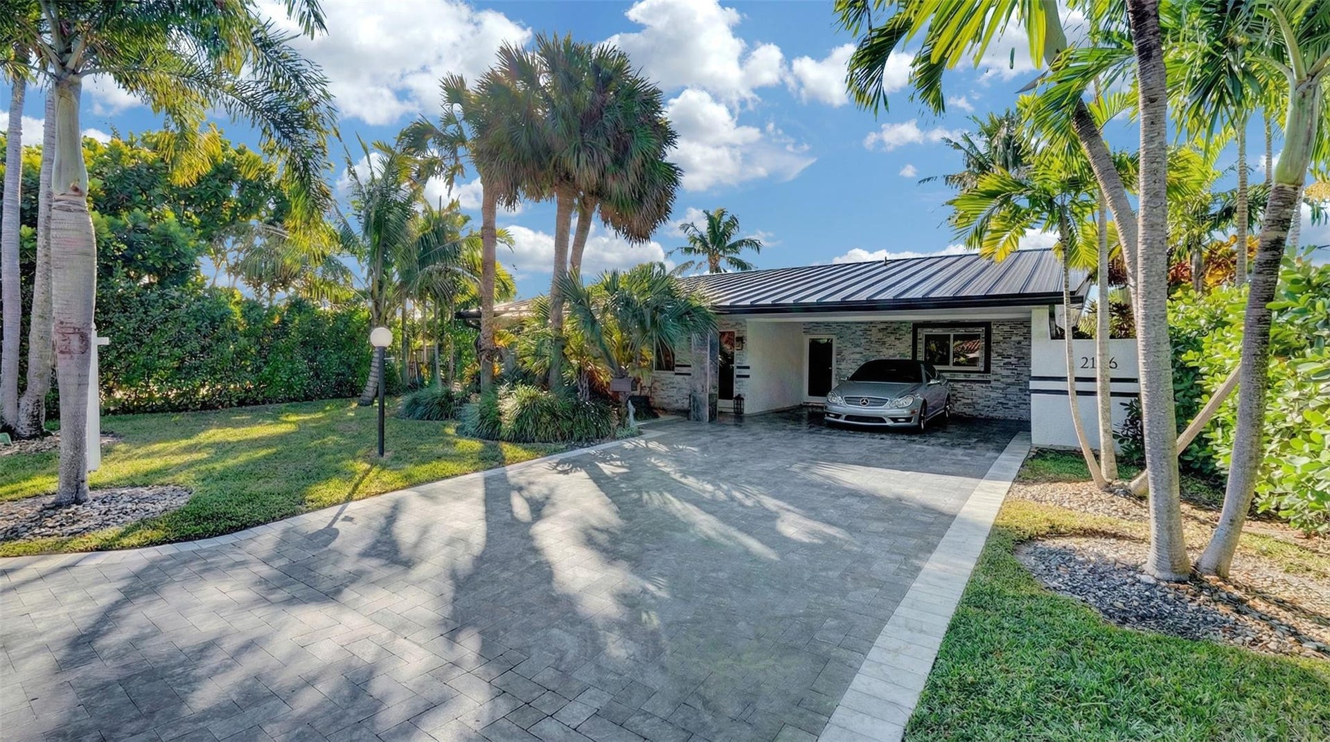 2116 NE 25th Street, Wilton Manors, FL 33305 2116 NE 25th Street, Wilton Manors, FL 33305