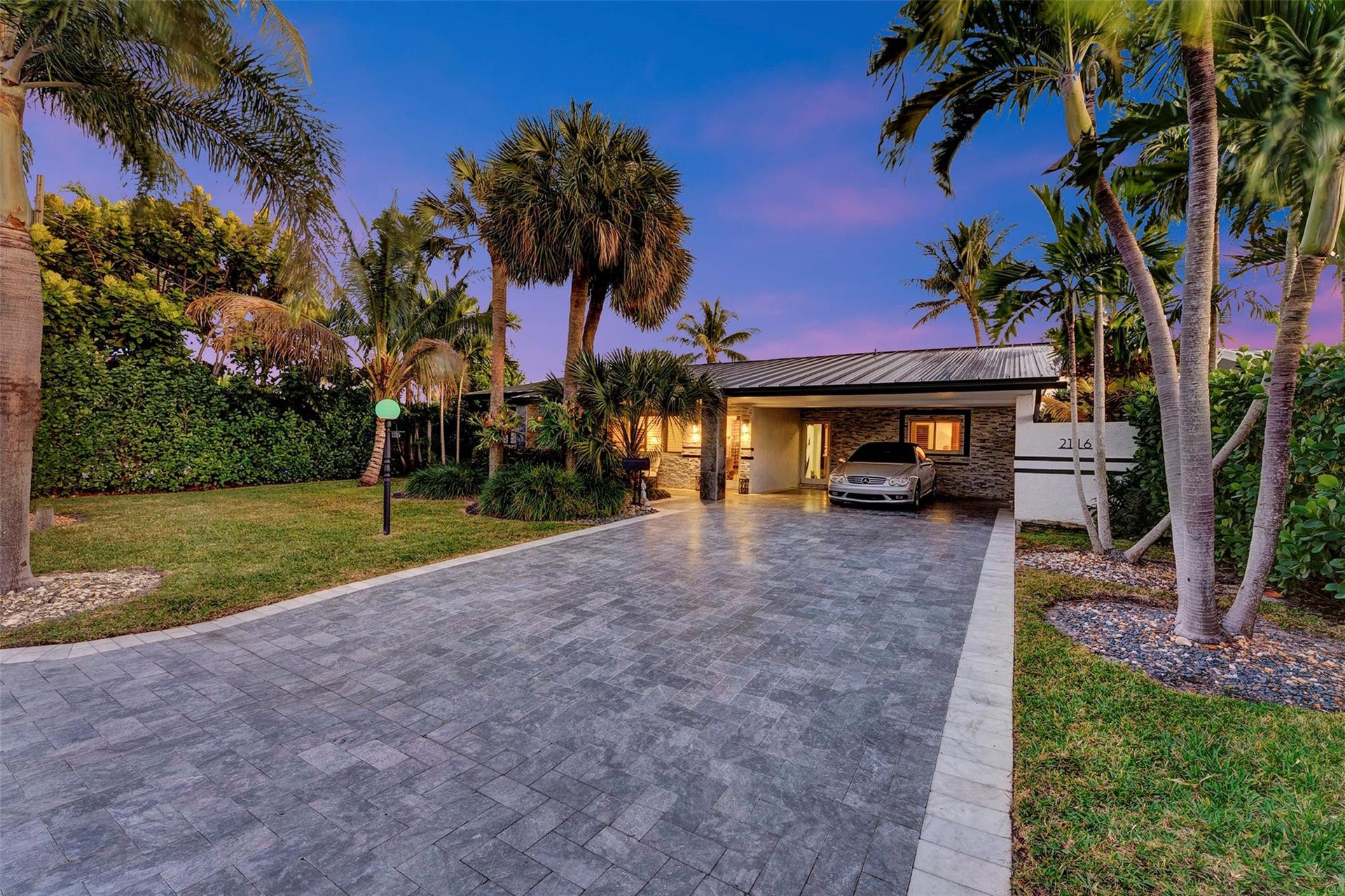2116 NE 25th Street, Wilton Manors, FL 33305 2116 NE 25th Street, Wilton Manors, FL 33305