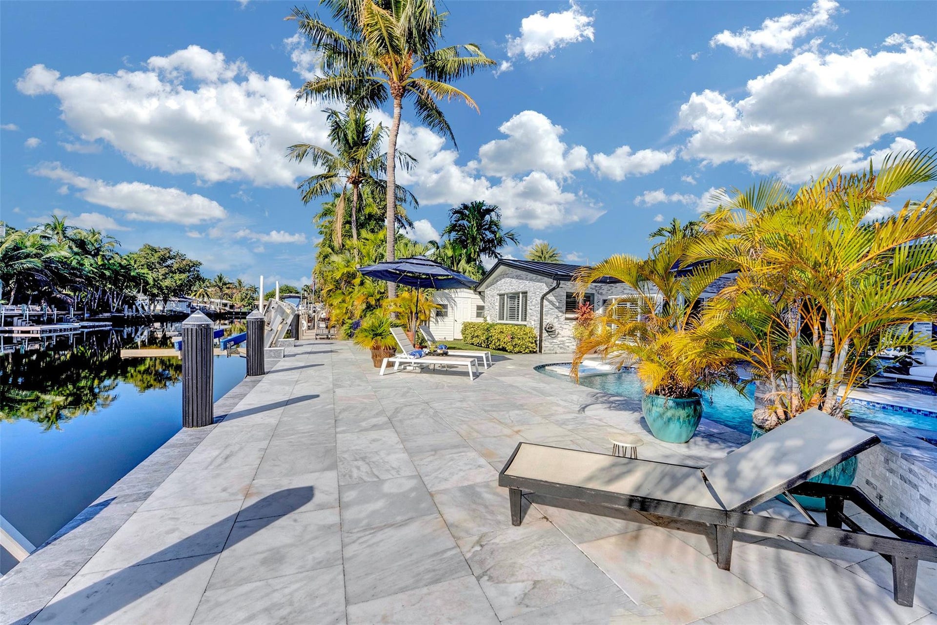 2116 NE 25th Street, Wilton Manors, FL 33305 2116 NE 25th Street, Wilton Manors, FL 33305