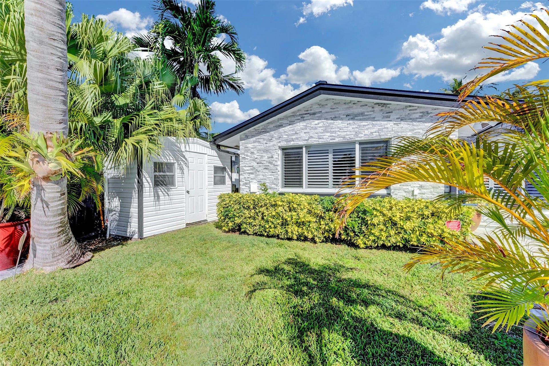 2116 NE 25th Street, Wilton Manors, FL 33305 2116 NE 25th Street, Wilton Manors, FL 33305