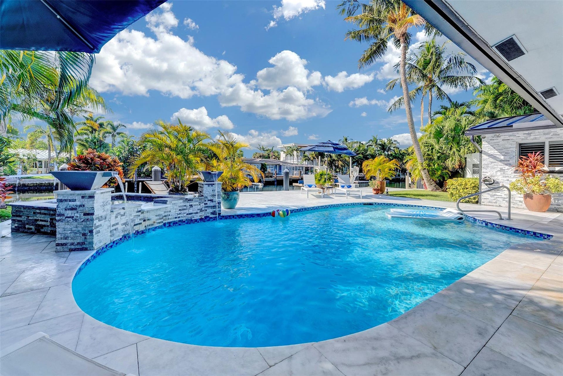 2116 NE 25th Street, Wilton Manors, FL 33305 2116 NE 25th Street, Wilton Manors, FL 33305