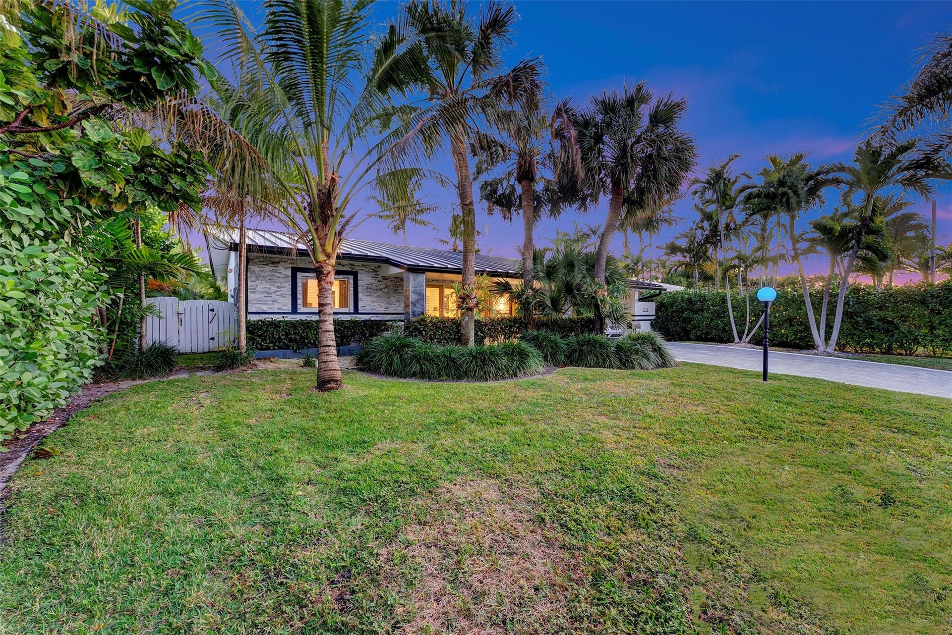 2116 NE 25th Street, Wilton Manors, FL 33305 2116 NE 25th Street, Wilton Manors, FL 33305