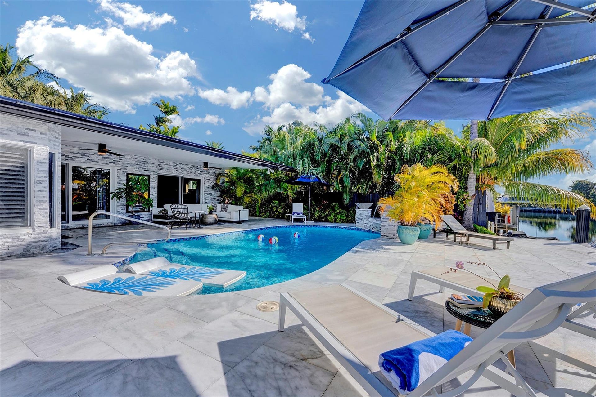 2116 NE 25th Street, Wilton Manors, FL 33305 2116 NE 25th Street, Wilton Manors, FL 33305