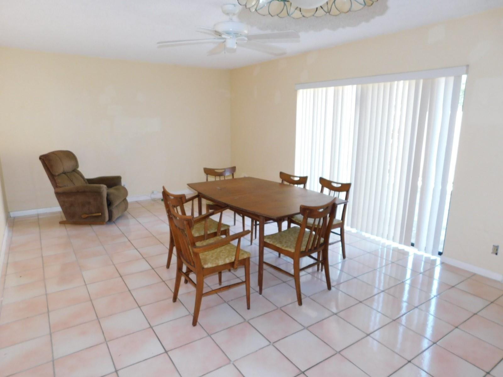 2545 Camelot Court, #2545, Hollywood, FL 33026