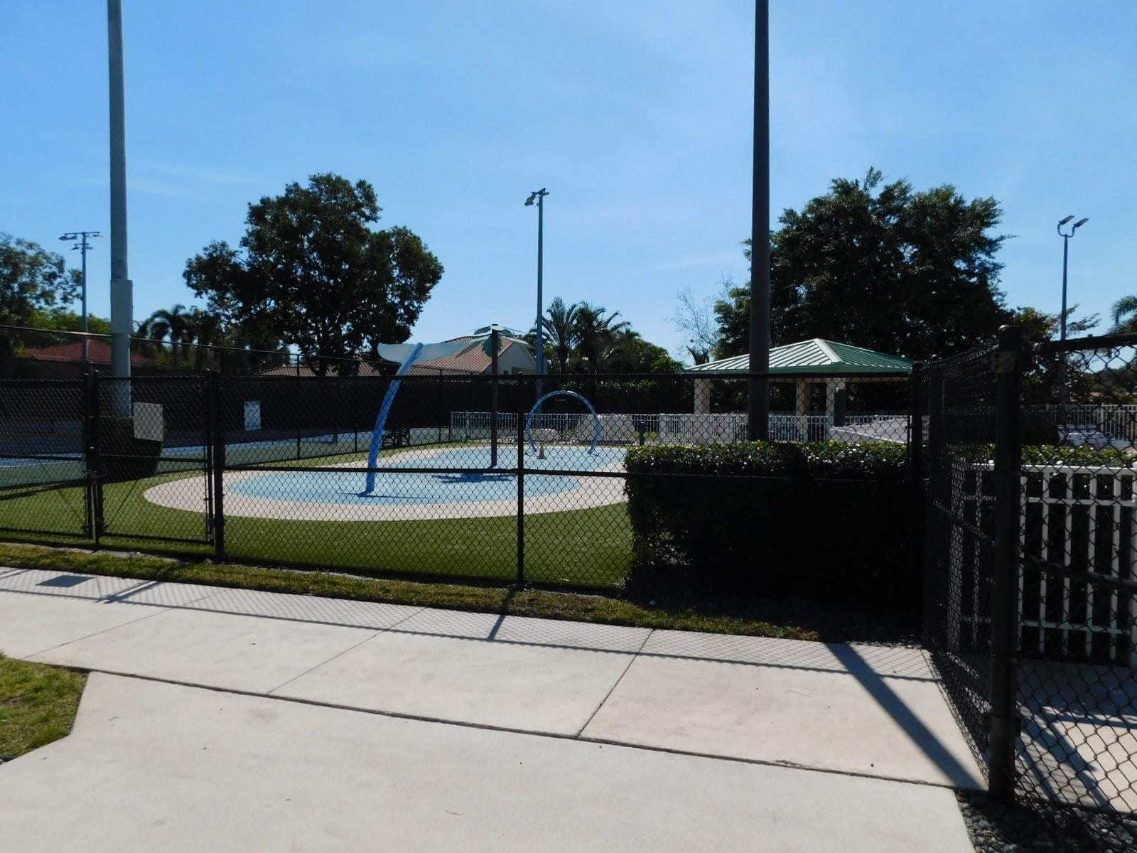 2545 Camelot Court, #2545, Hollywood, FL 33026