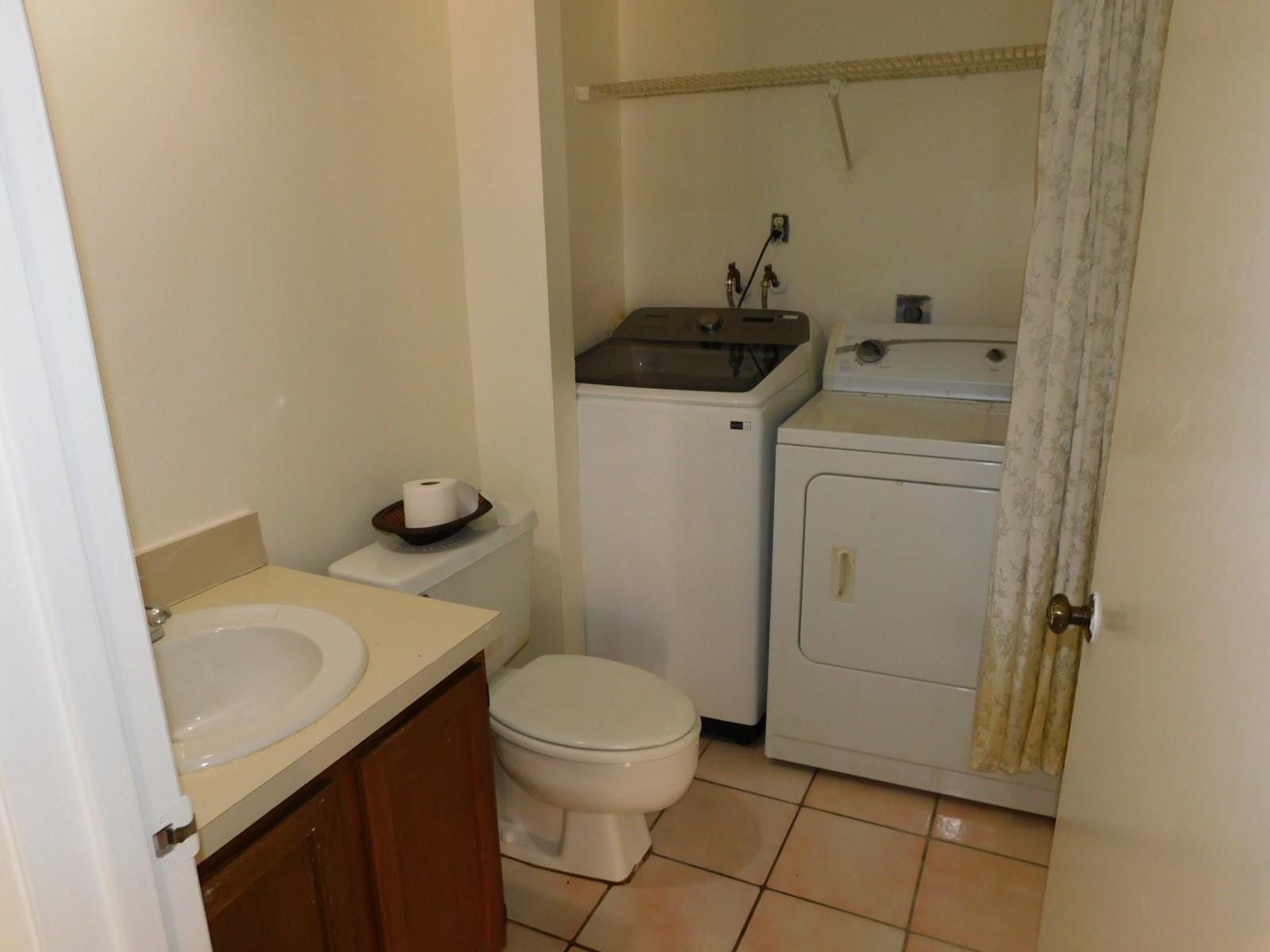 2545 Camelot Court, #2545, Hollywood, FL 33026